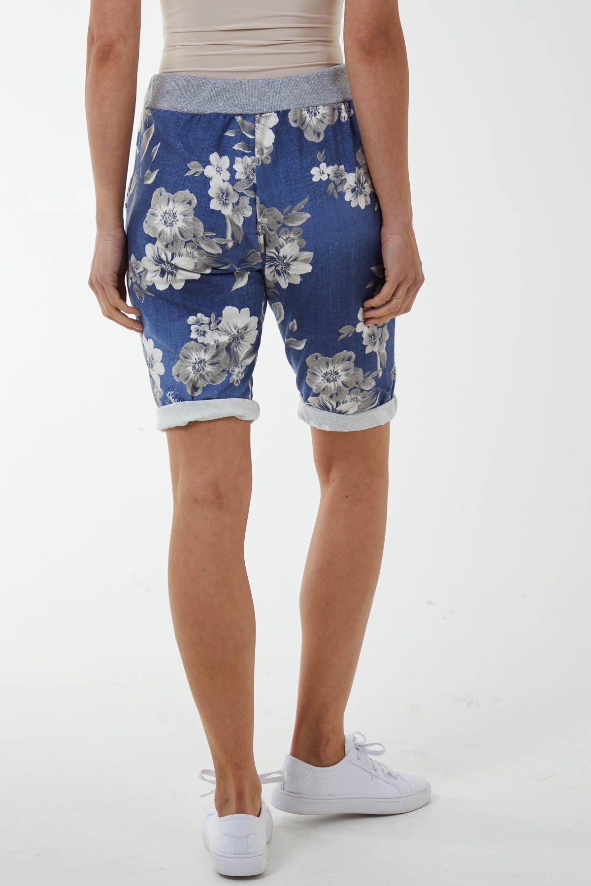 Floral Shorts Contrasted Waist