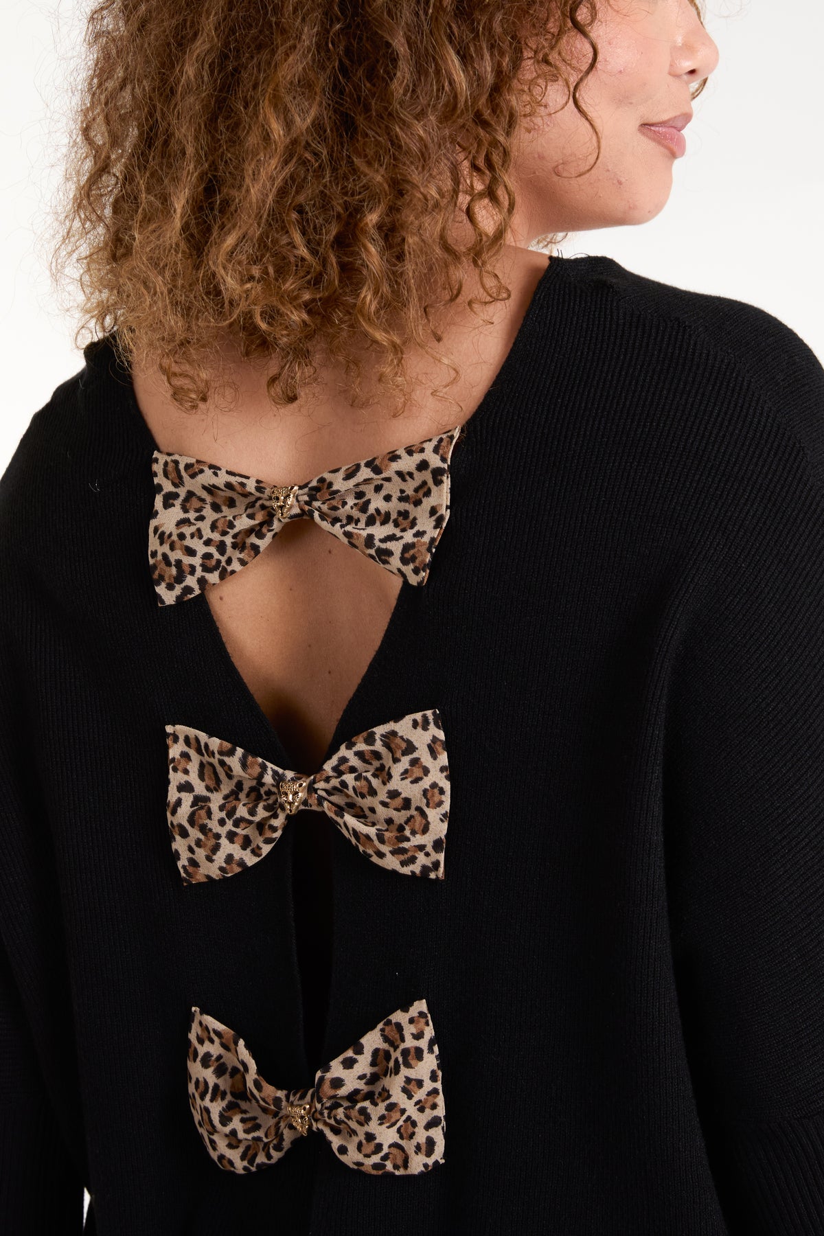 Animal Bow Back V-Neck Knit Jumper