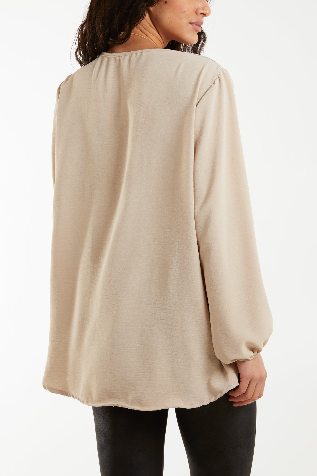 Scoop Neck Necklace Blouse