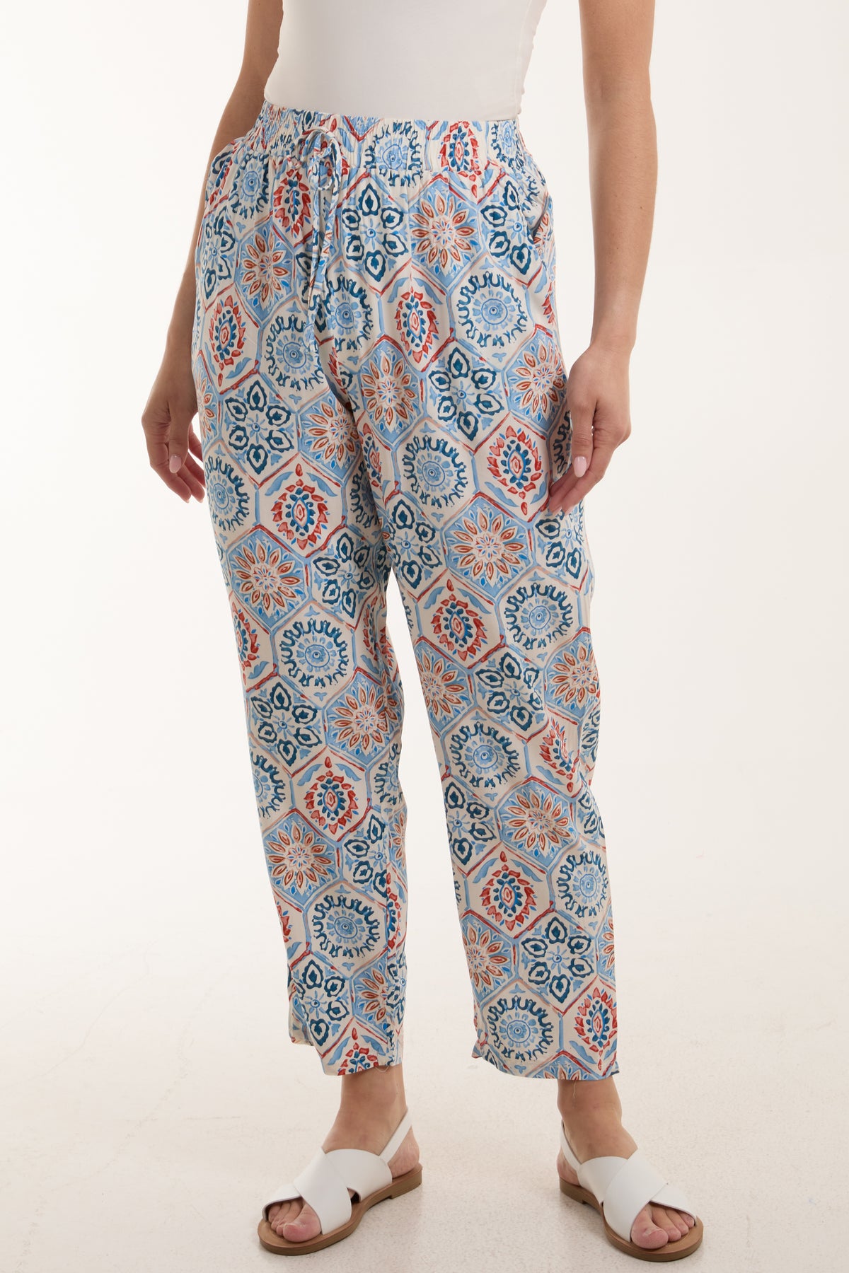 Floral Mandala Print Capri Trousers