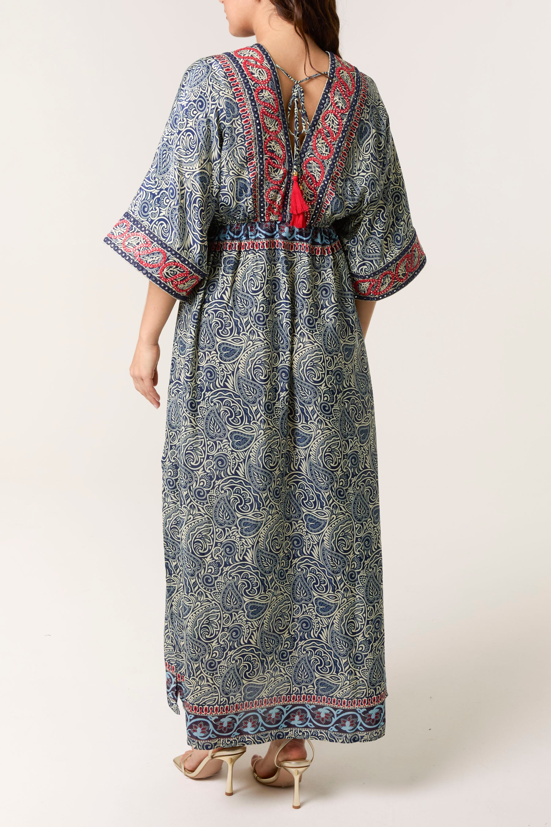 Embellished Paisley Print Kimono Dress