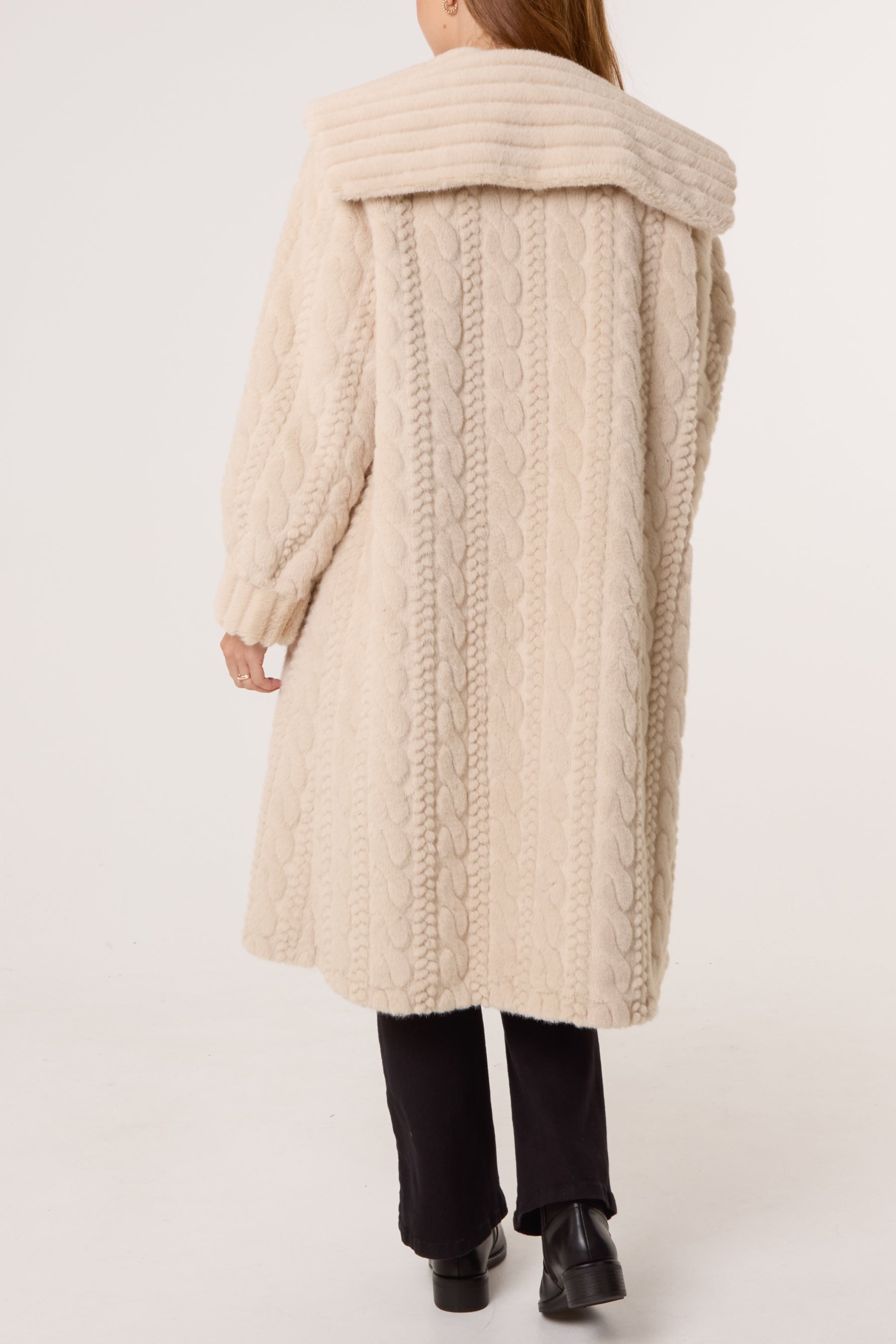 Textured Pattern Faux Fur Coat