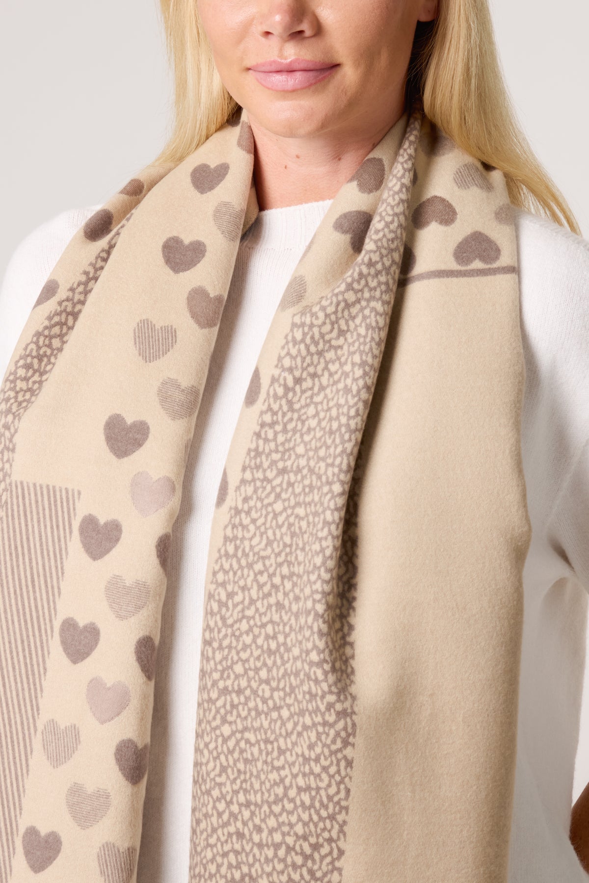 Reversible Heart Print Scarf
