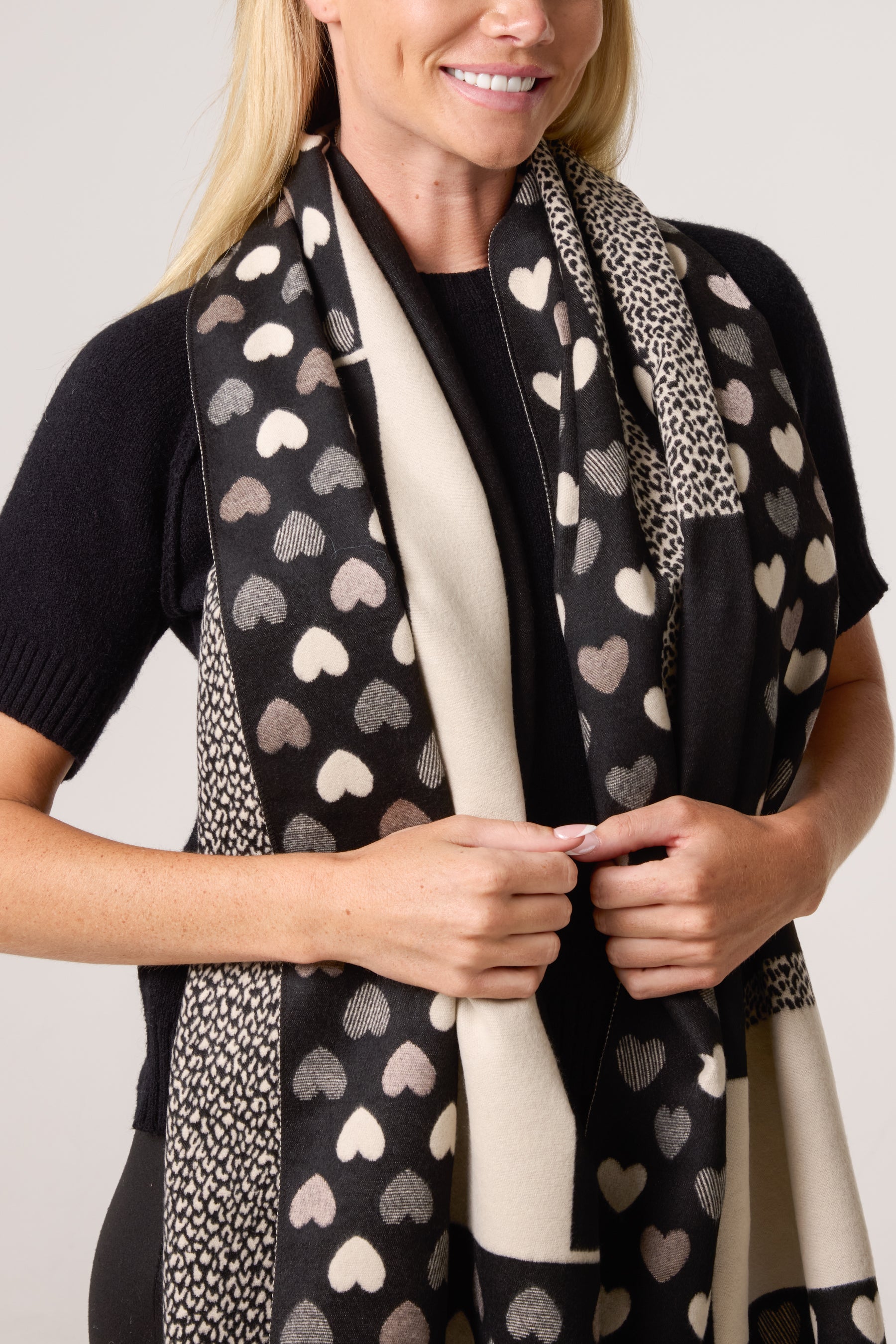Reversible Heart Print Scarf