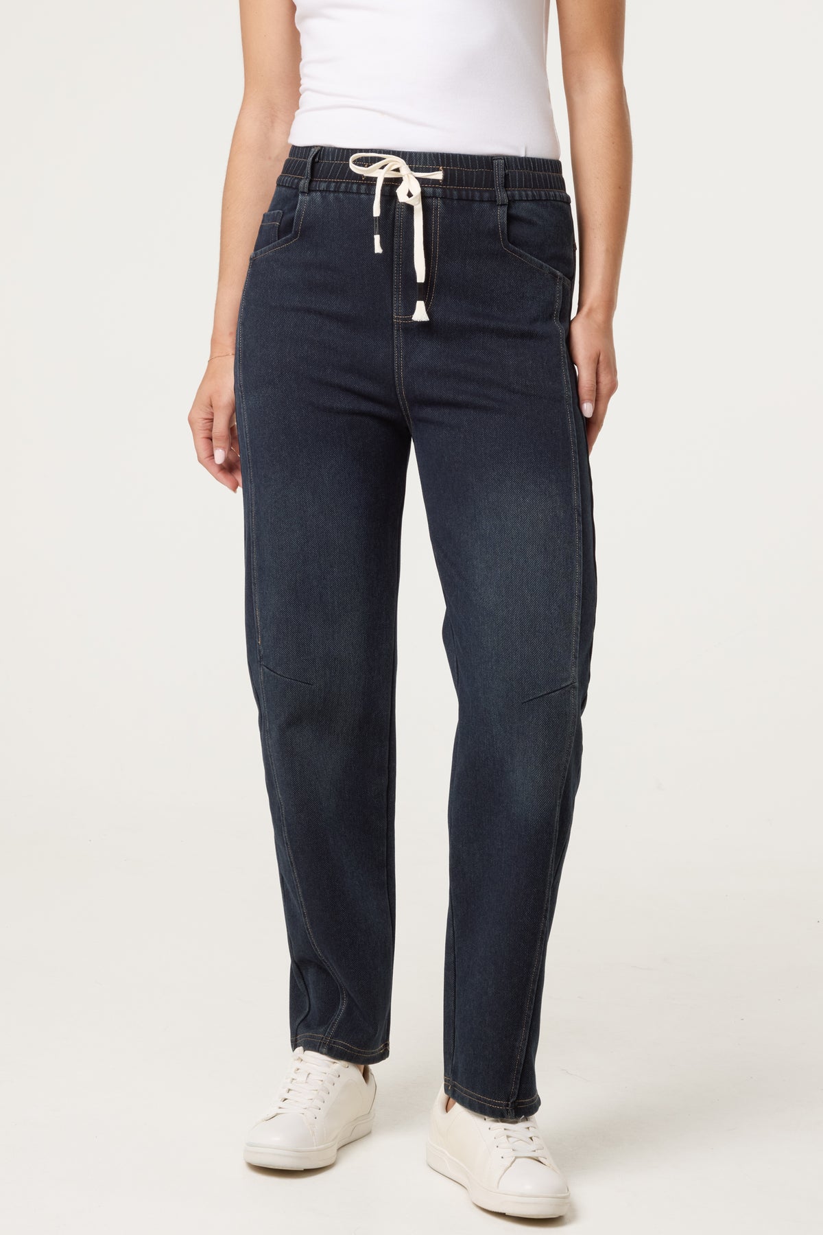 Top Stitch Barrel Leg Jeans