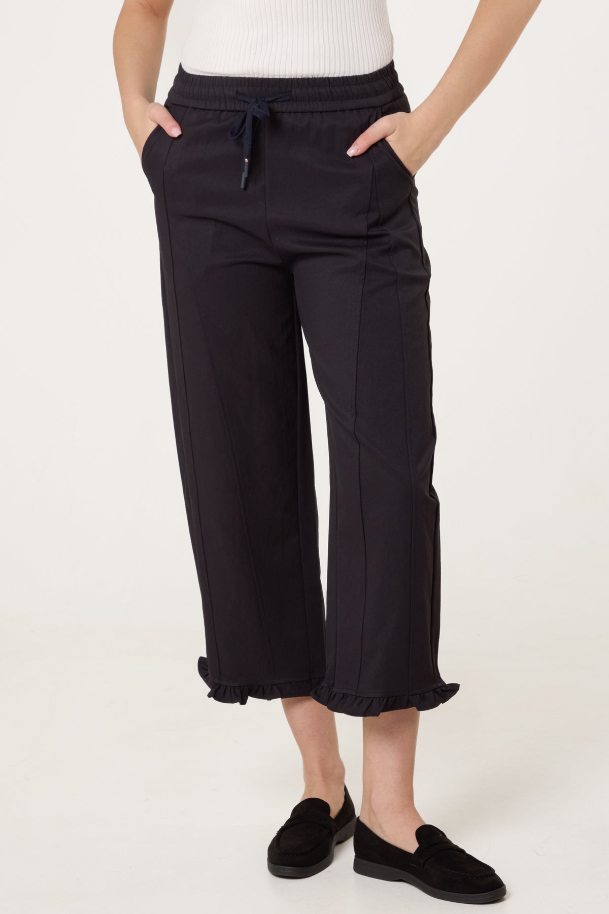 Ruffled Hem Seam Trousers