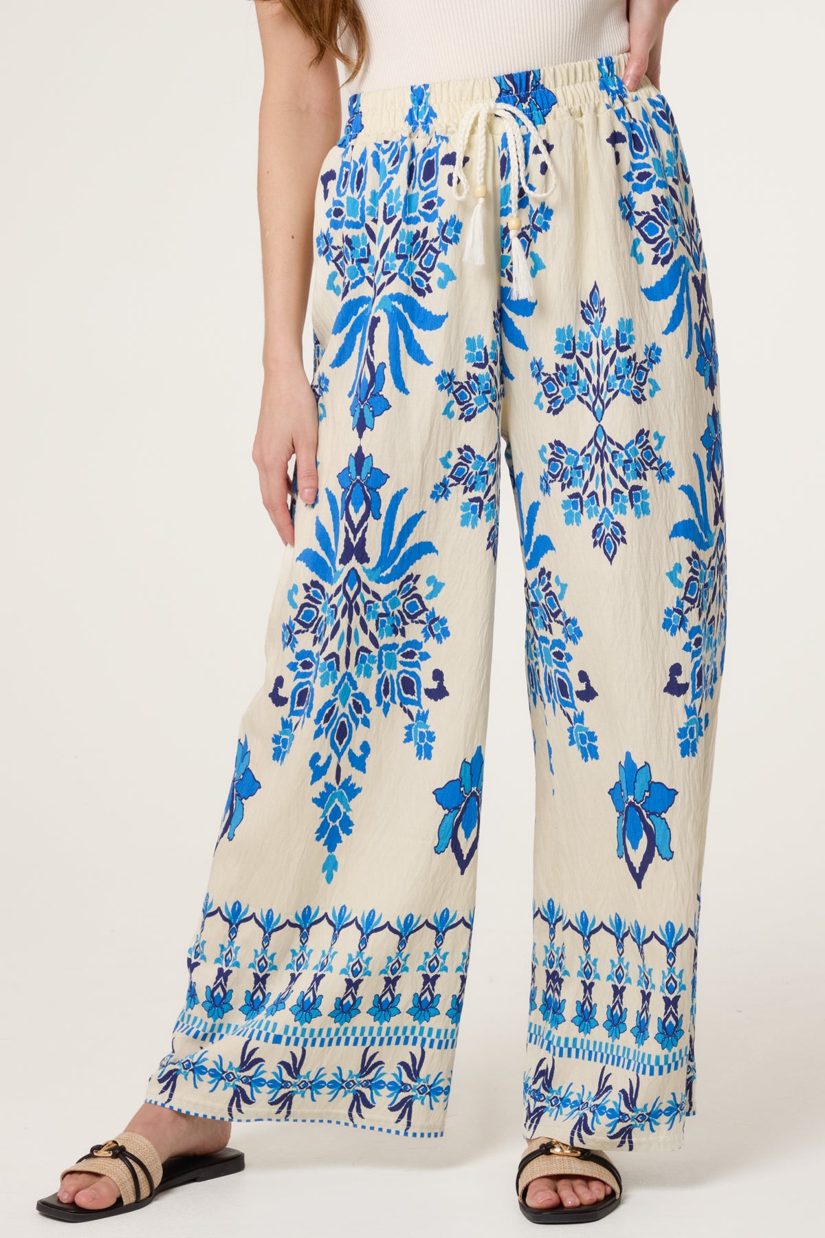 Border Print Drawstring Wide Leg Trousers