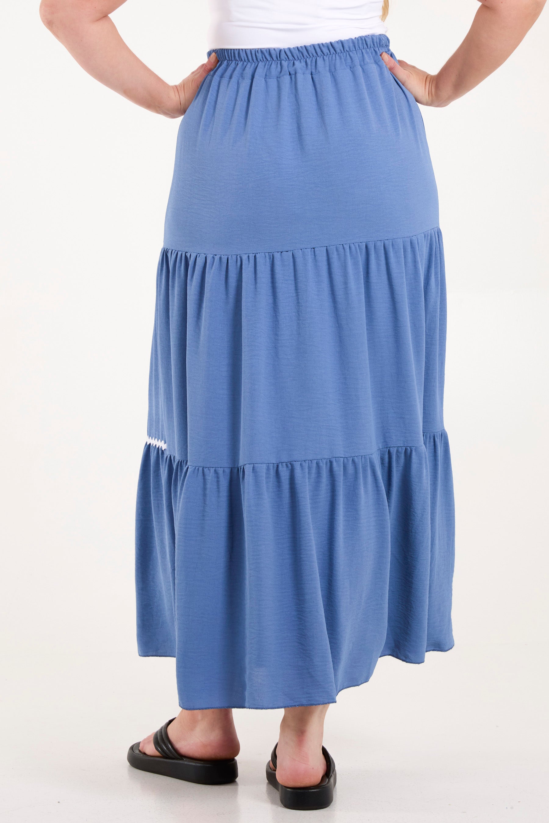 Scalloped Detail Tiered Maxi Skirt