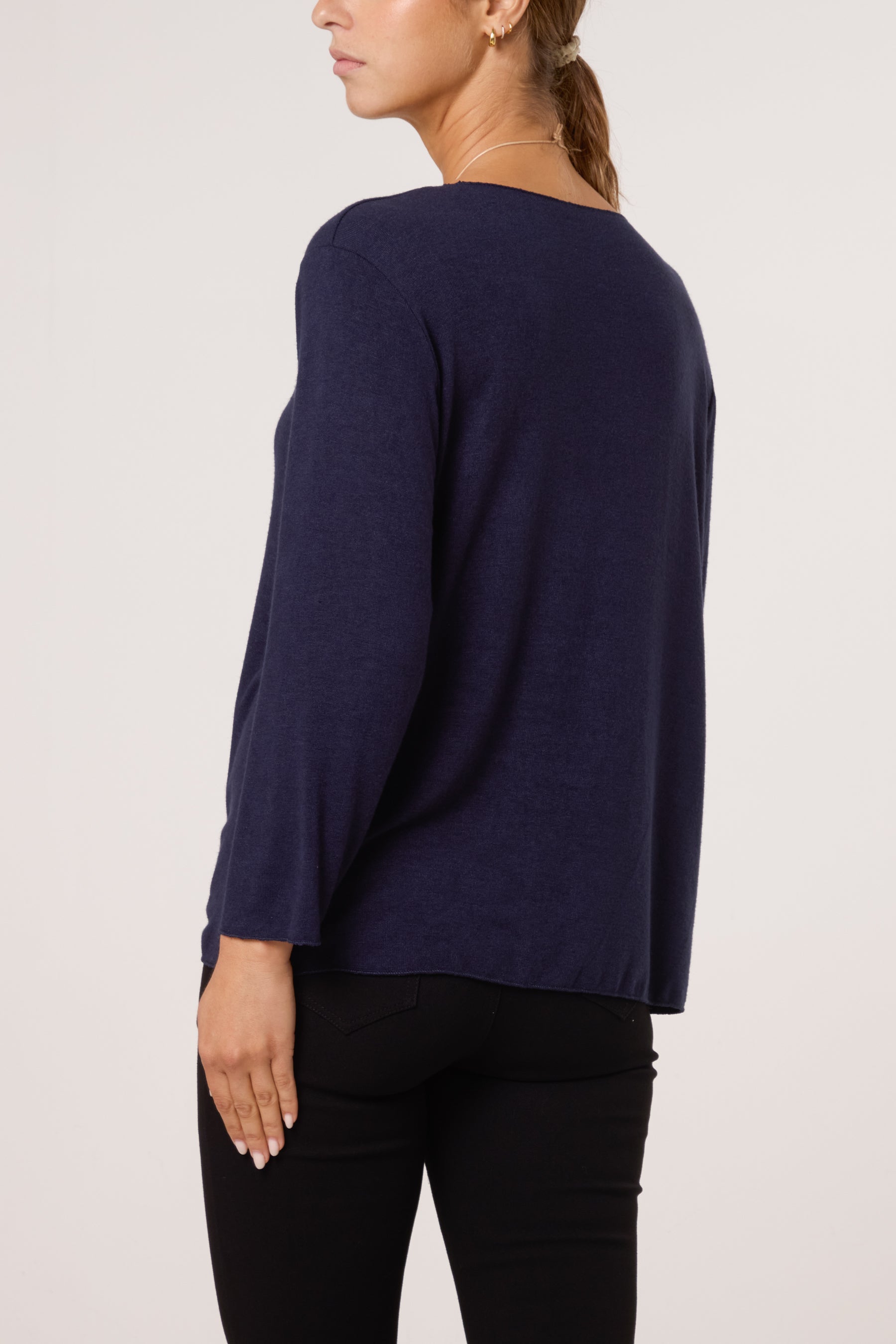 Necklace Fine Knit V-Neck Jumper