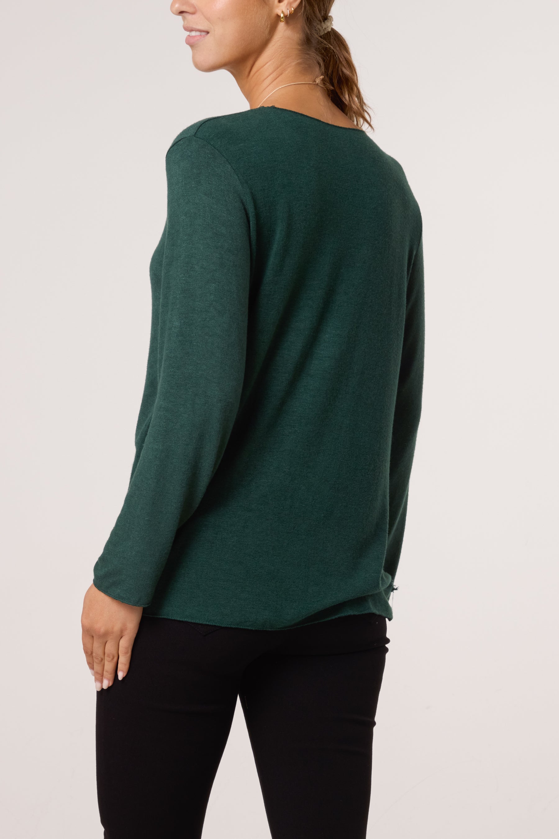 Necklace Fine Knit V-Neck Jumper