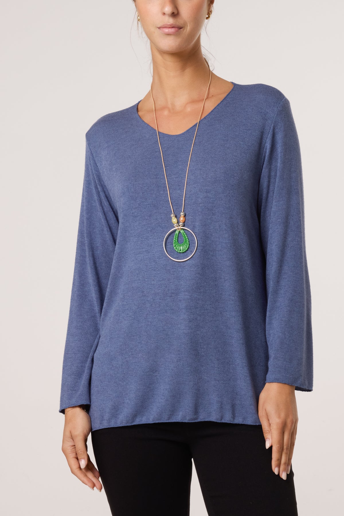 Necklace Fine Knit V-Neck Jumper