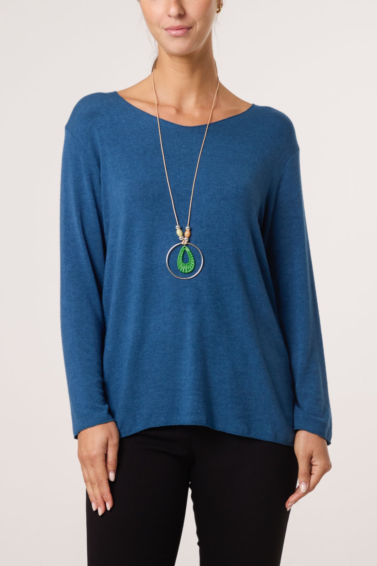 Necklace Fine Knit V-Neck Jumper