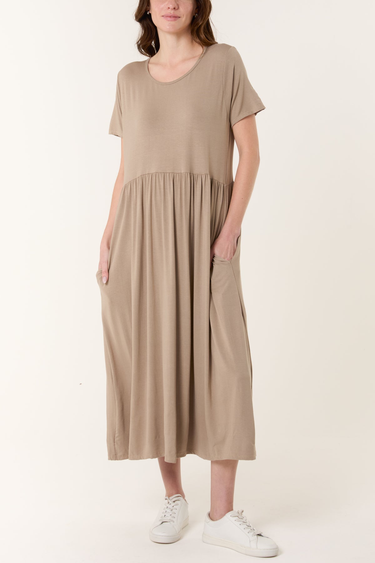 Round Neck Stretch Tiered Midi Dress