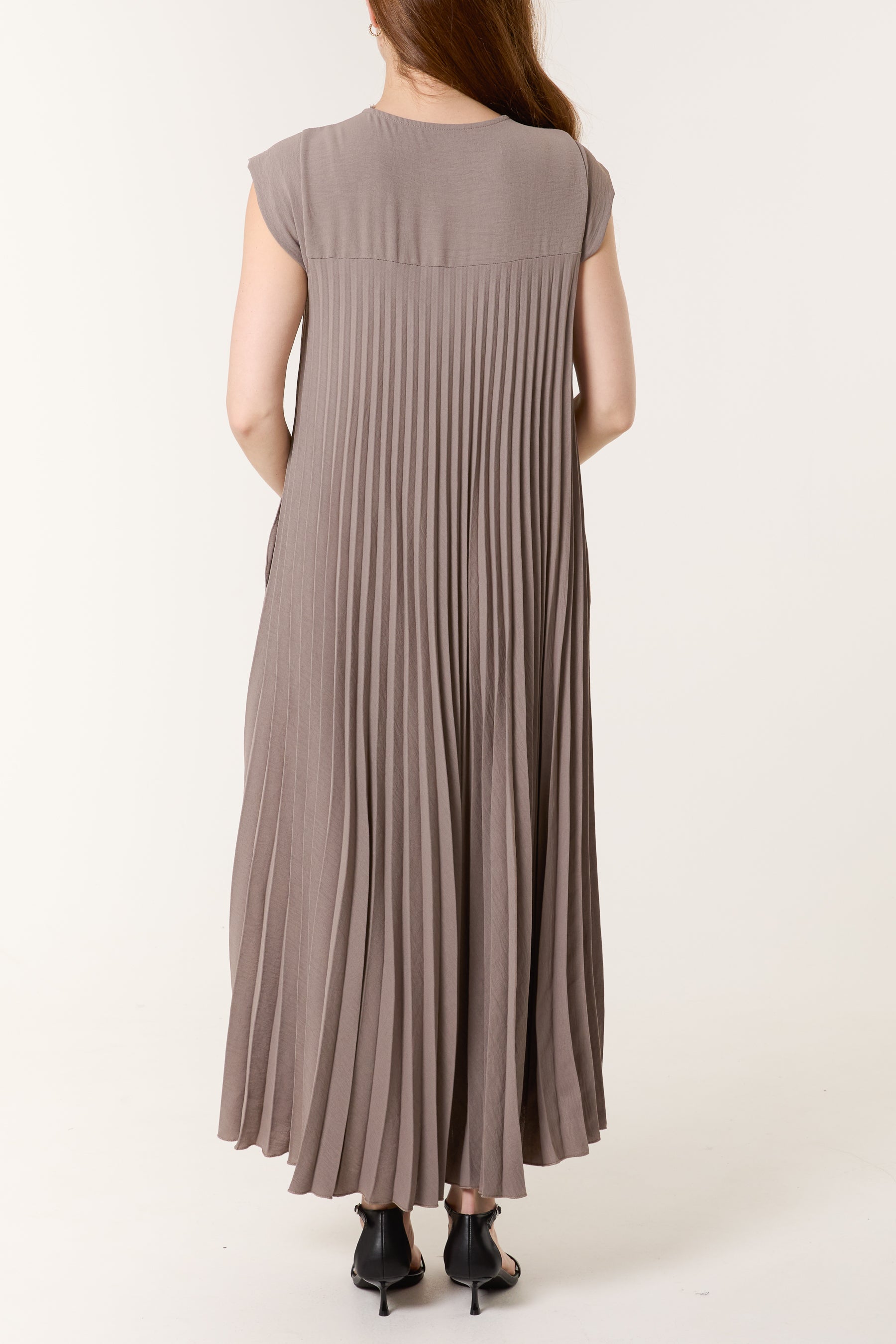 Cap Sleeve Pleated Maxi Dress