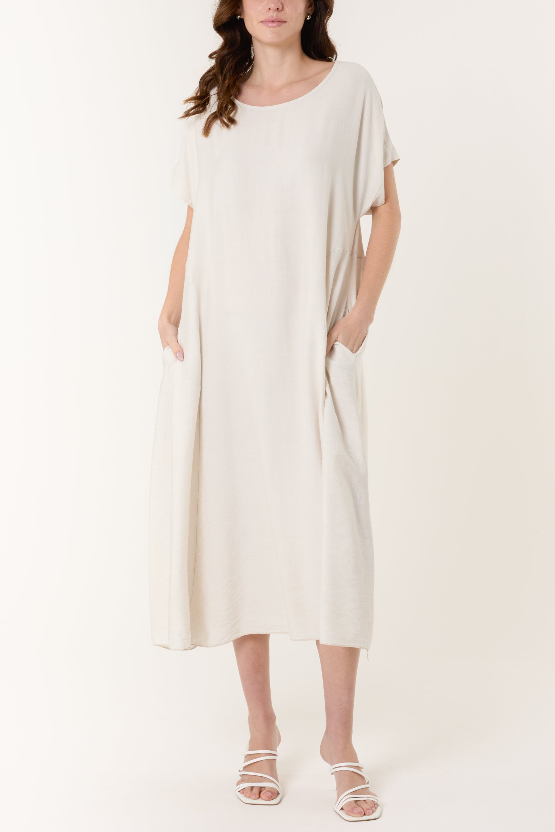Round Neck Pockets Relaxed Midi Dress