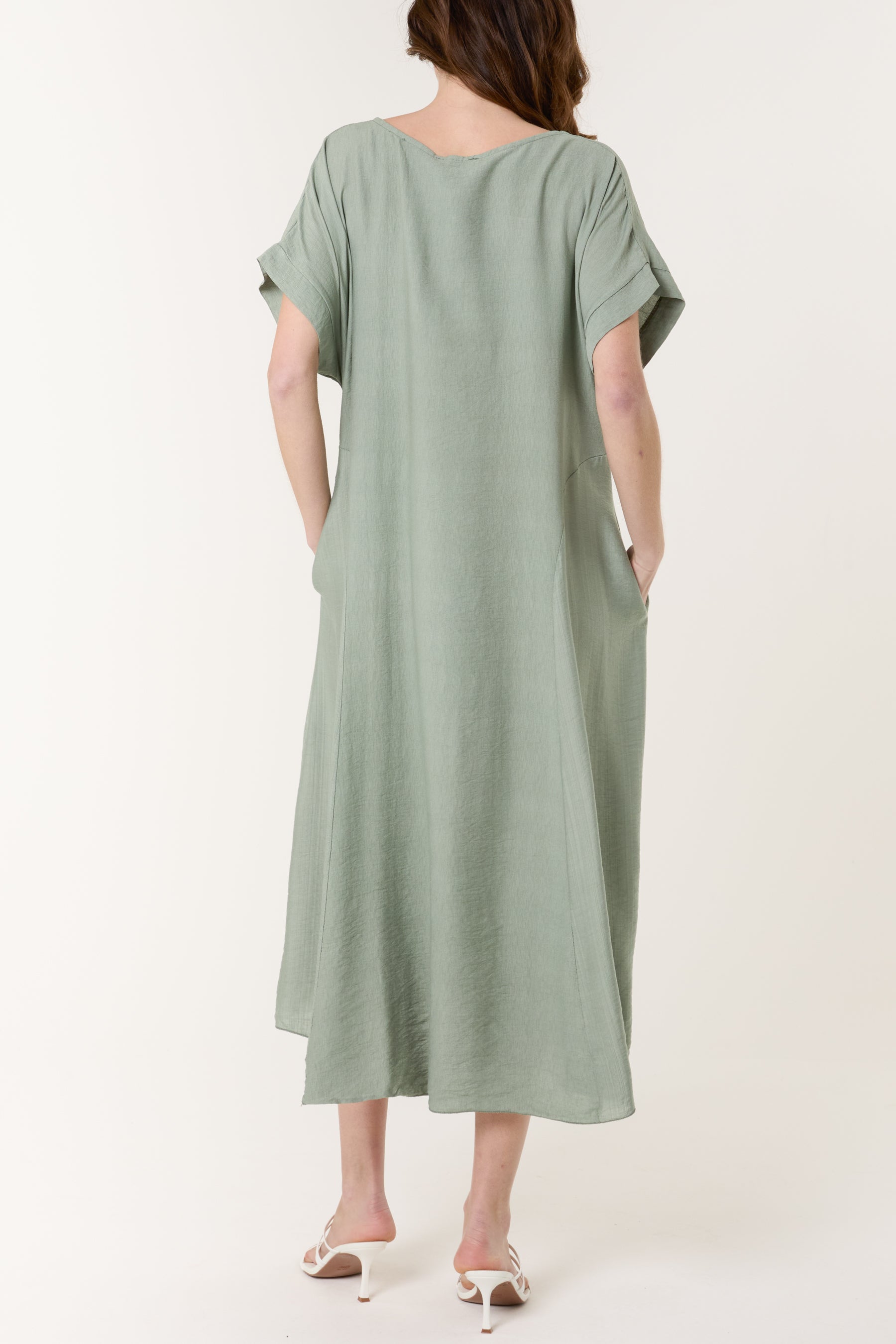 Round Neck Pockets Relaxed Midi Dress