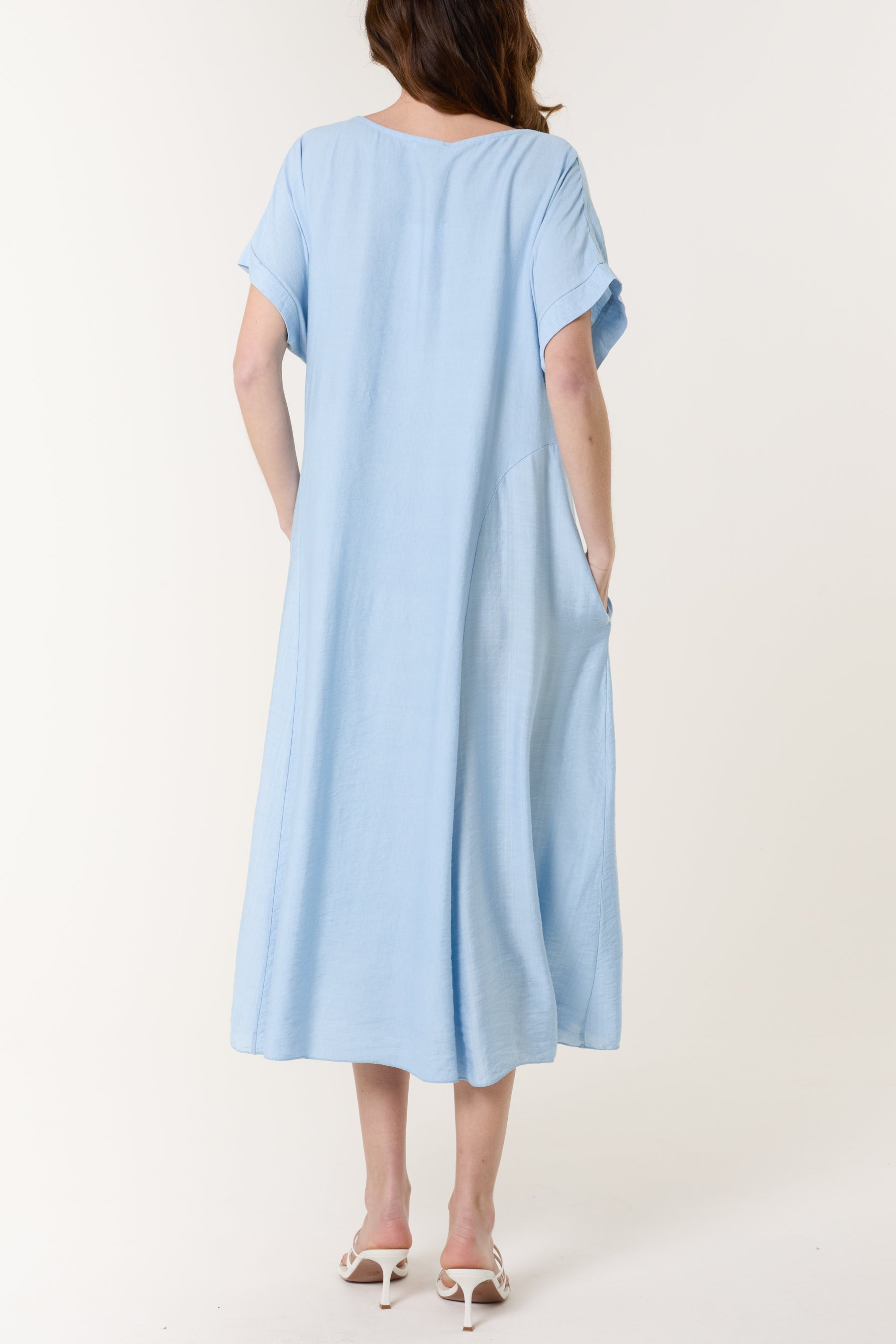 Round Neck Pockets Relaxed Midi Dress