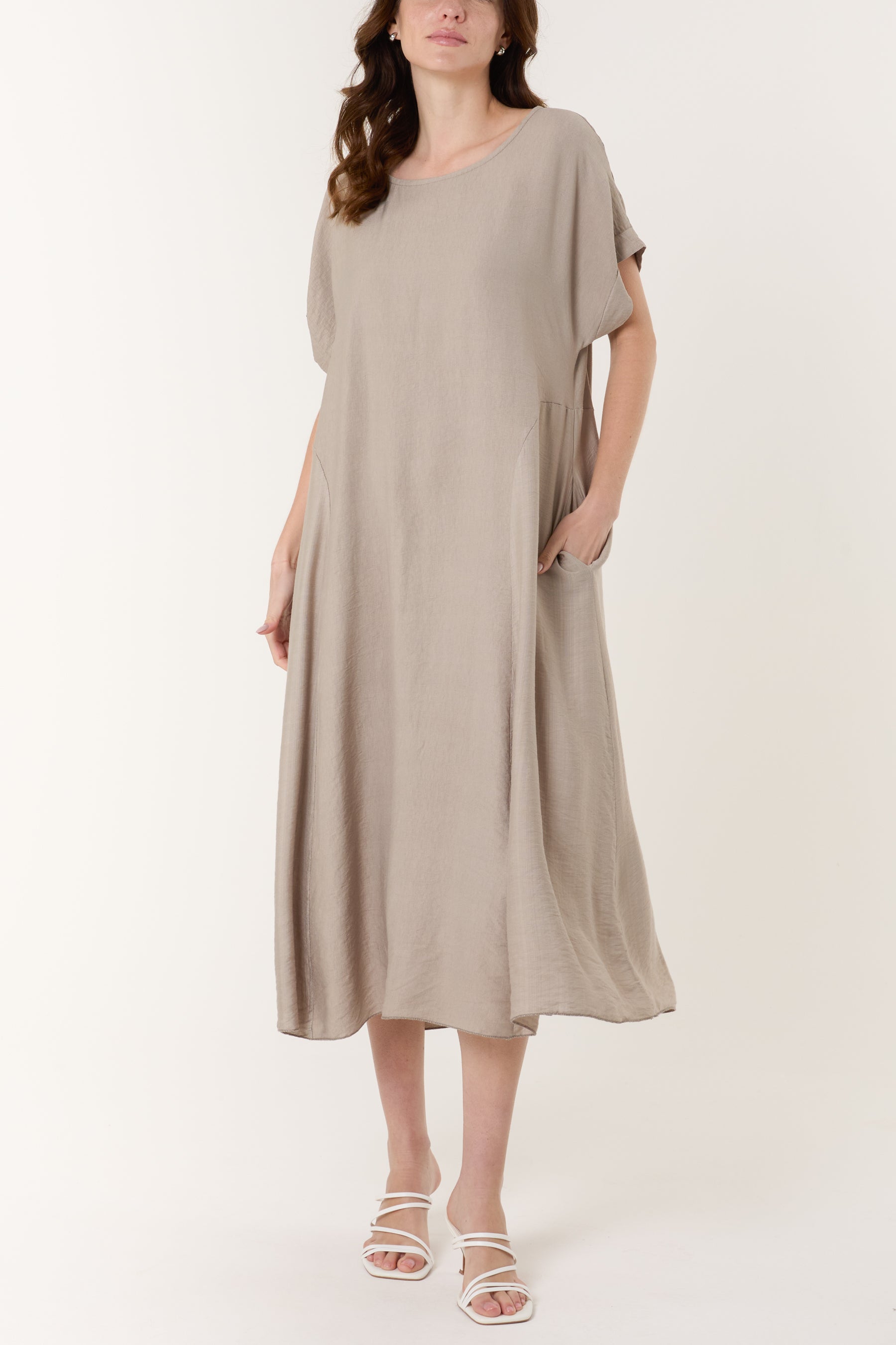 Round Neck Pockets Relaxed Midi Dress
