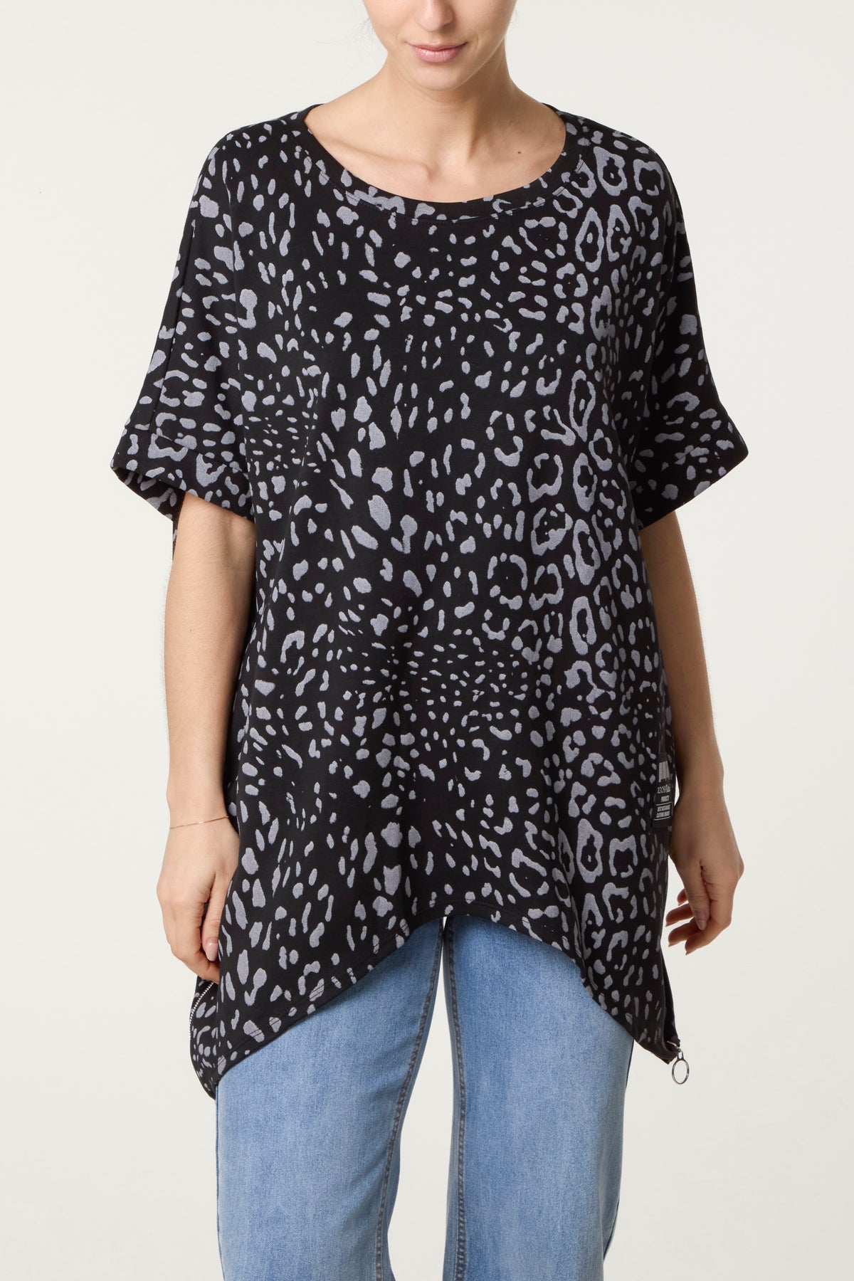 Short Sleeve Animal Sweat Top