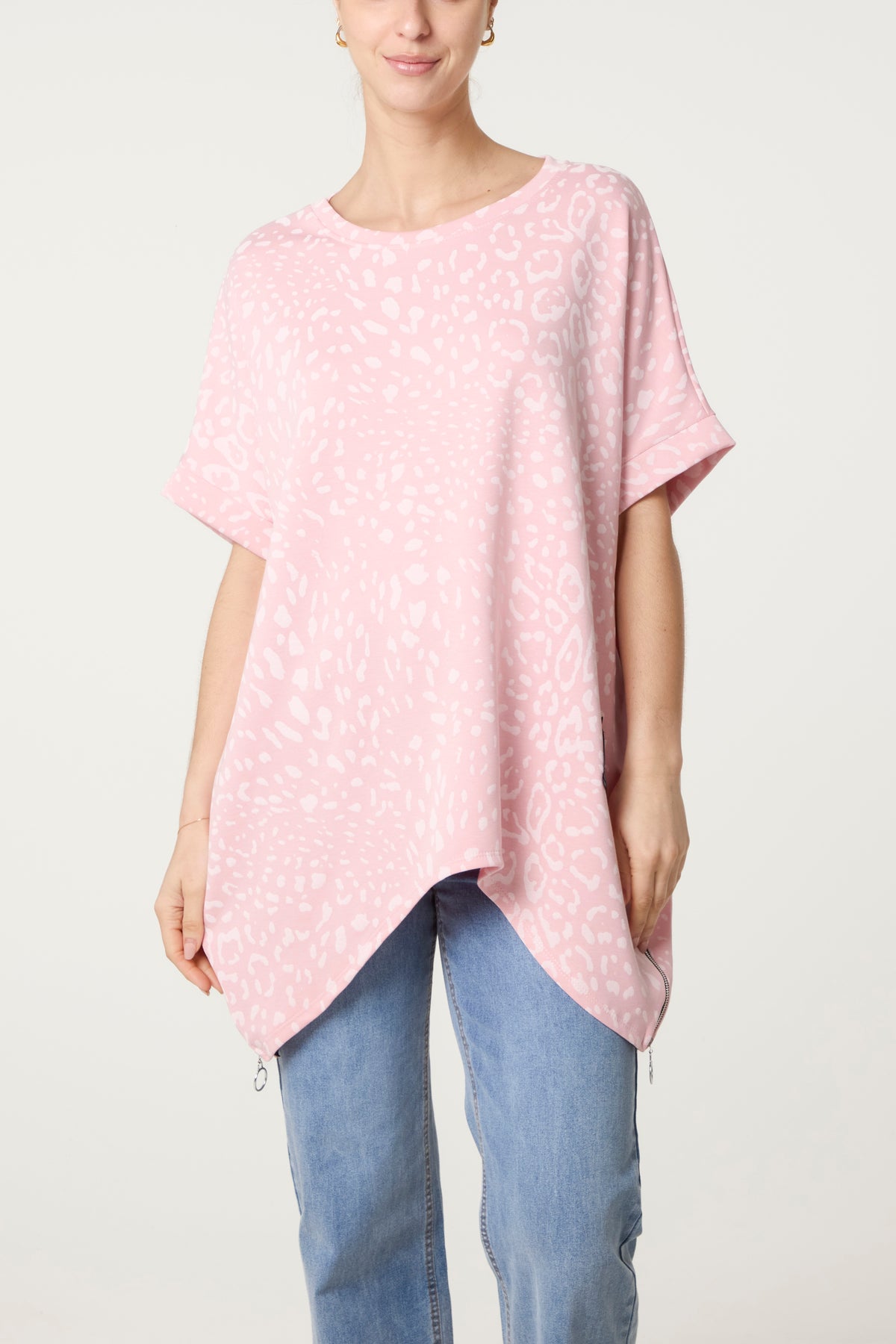 Short Sleeve Animal Sweat Top