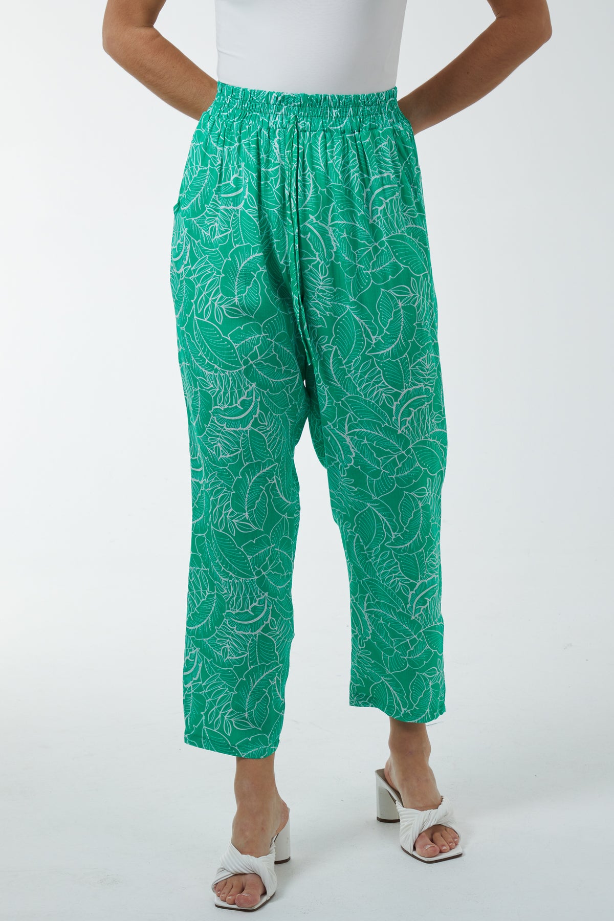 Leaf Print Capri Trousers