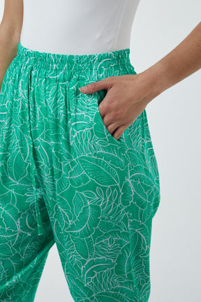 Leaf Print Capri Trousers