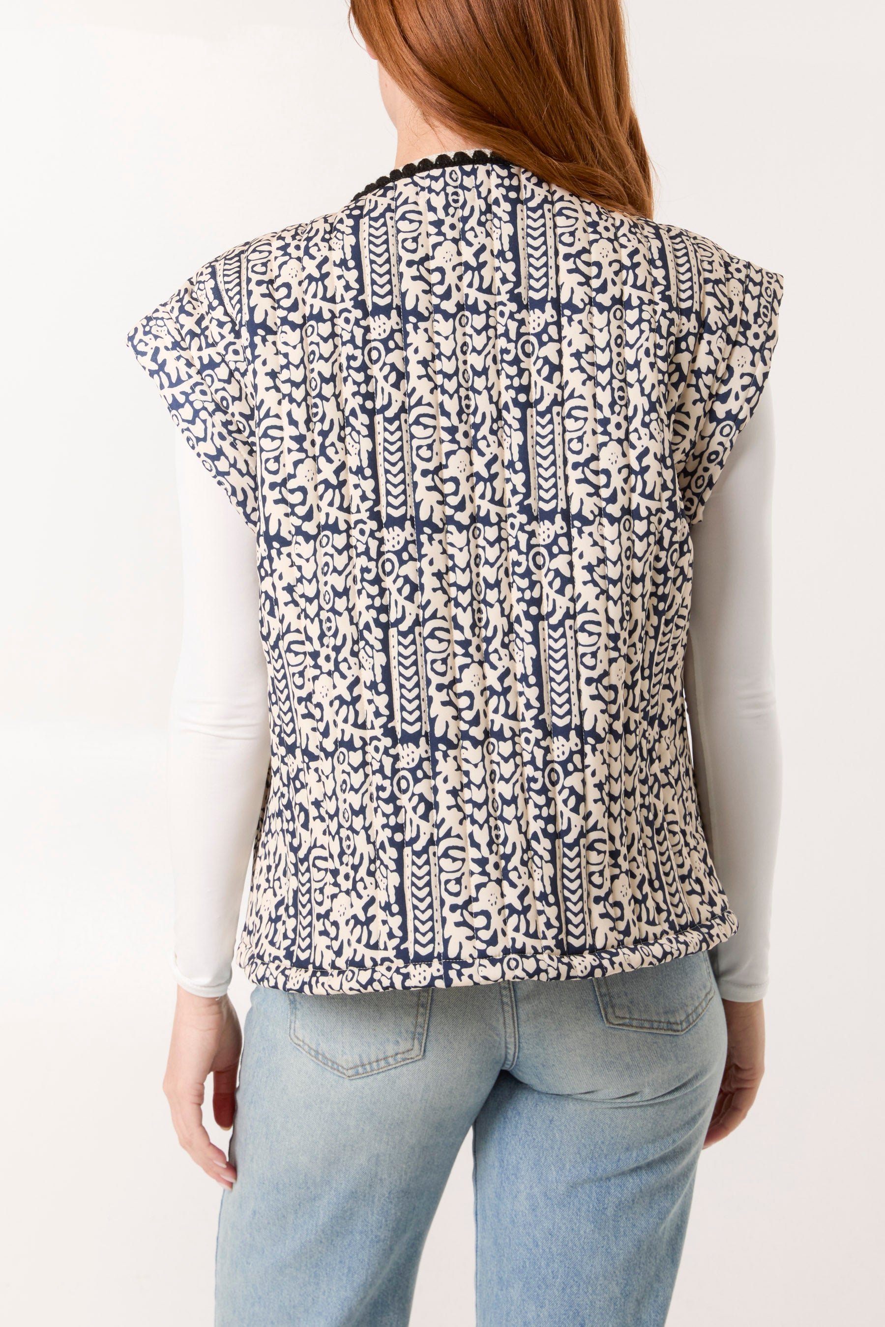 Sleeveless Printed Quilted Jacket