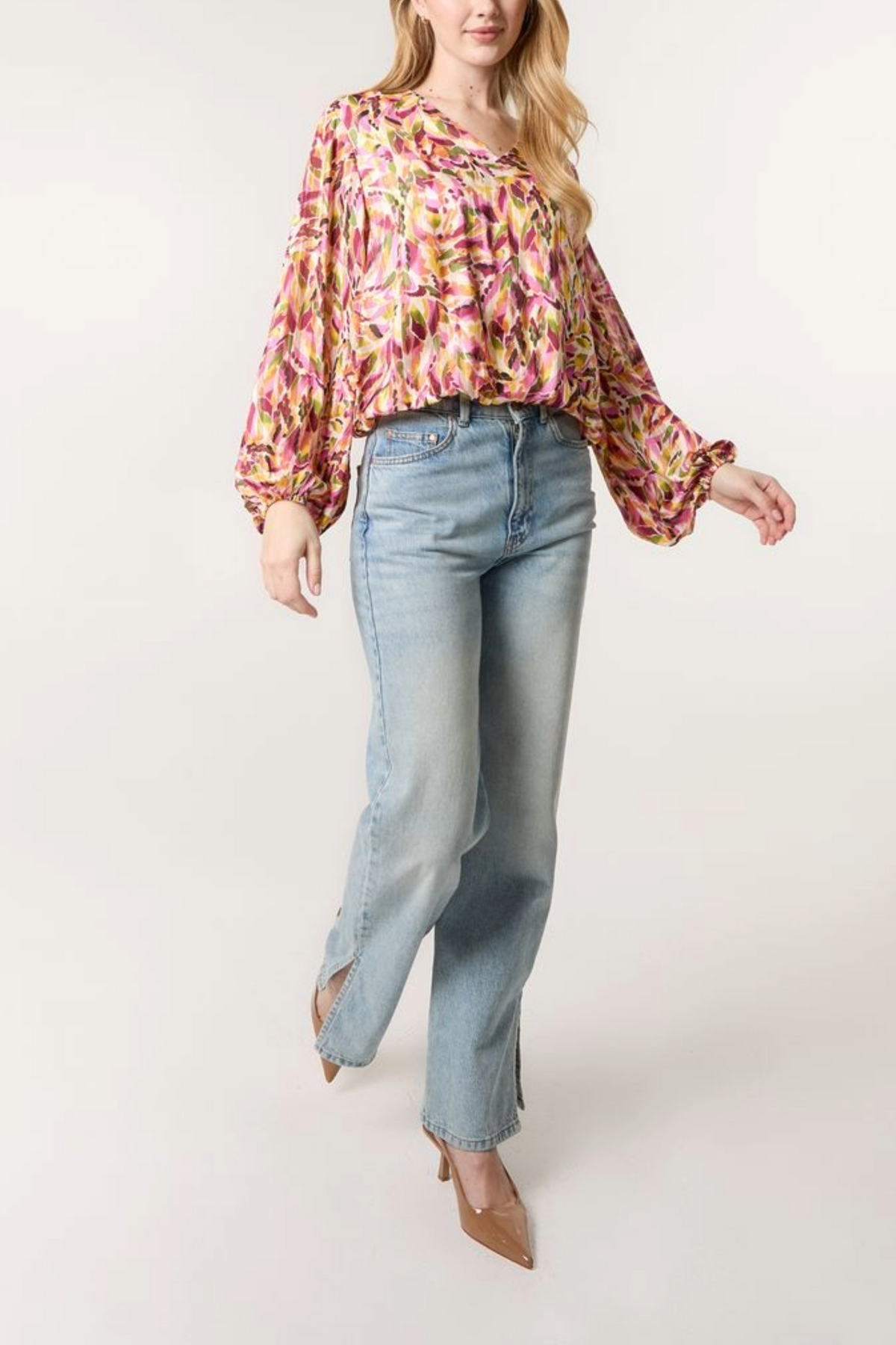Abstract Print V-Neck Puffball Blouse