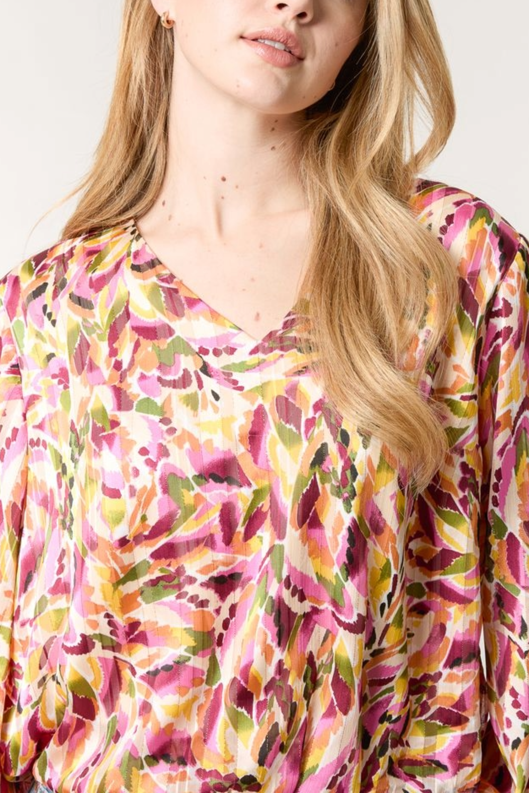 Abstract Print V-Neck Puffball Blouse