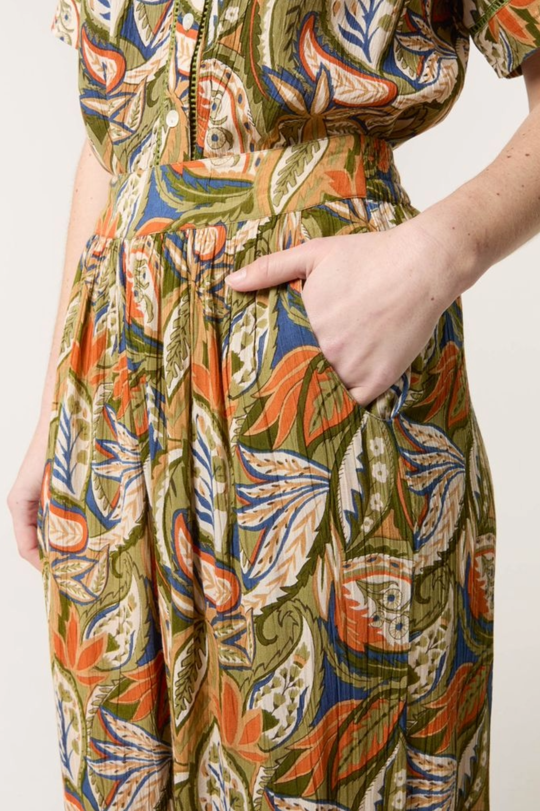 Leaf Border Print Wide Leg Trouser