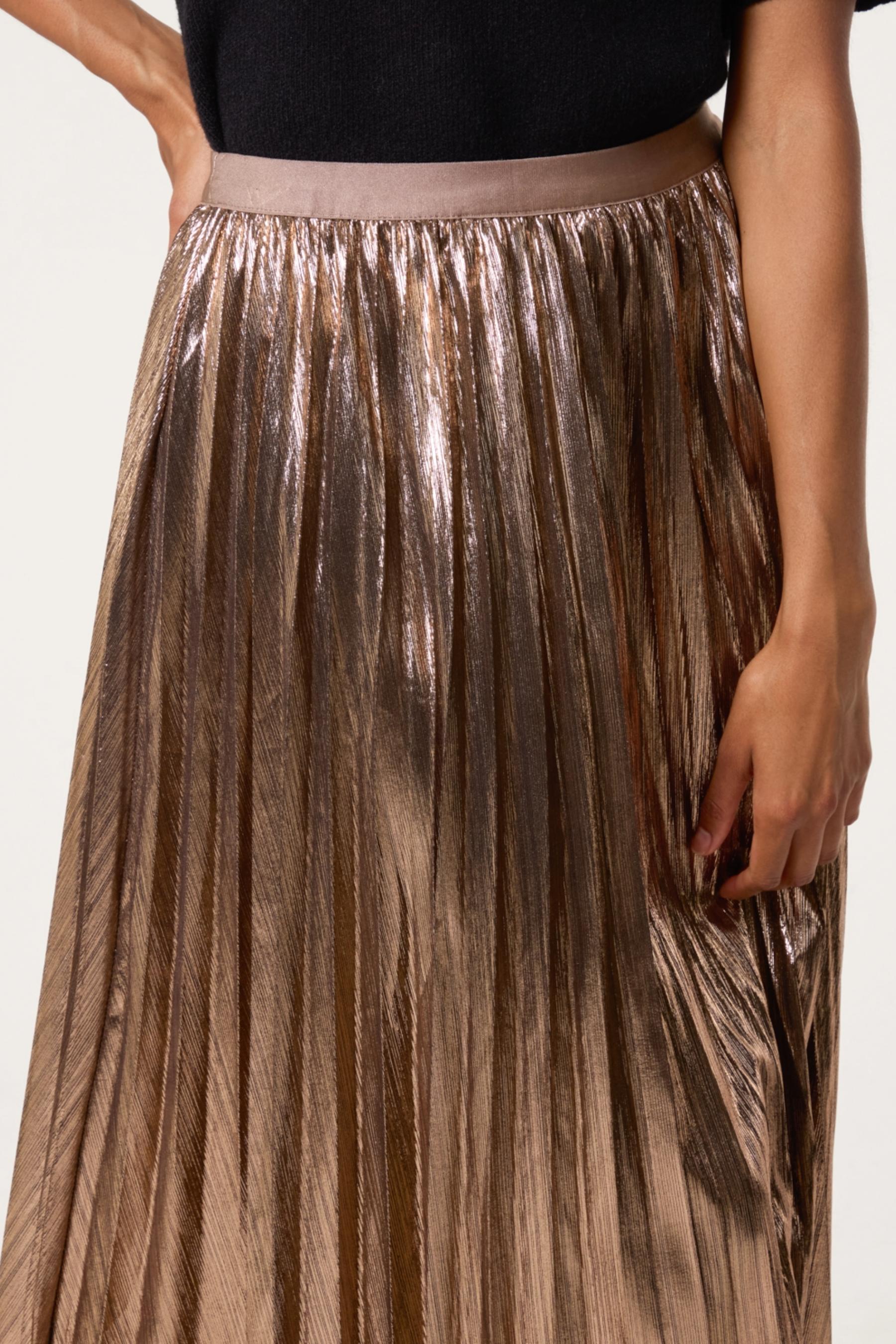 Metallic Pleated Midi Skirt