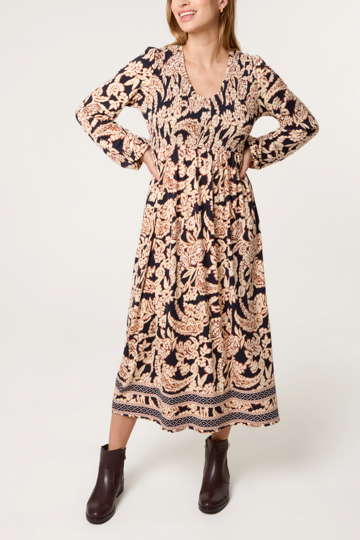 V-Neck Shirred Stretch Border Print Dress