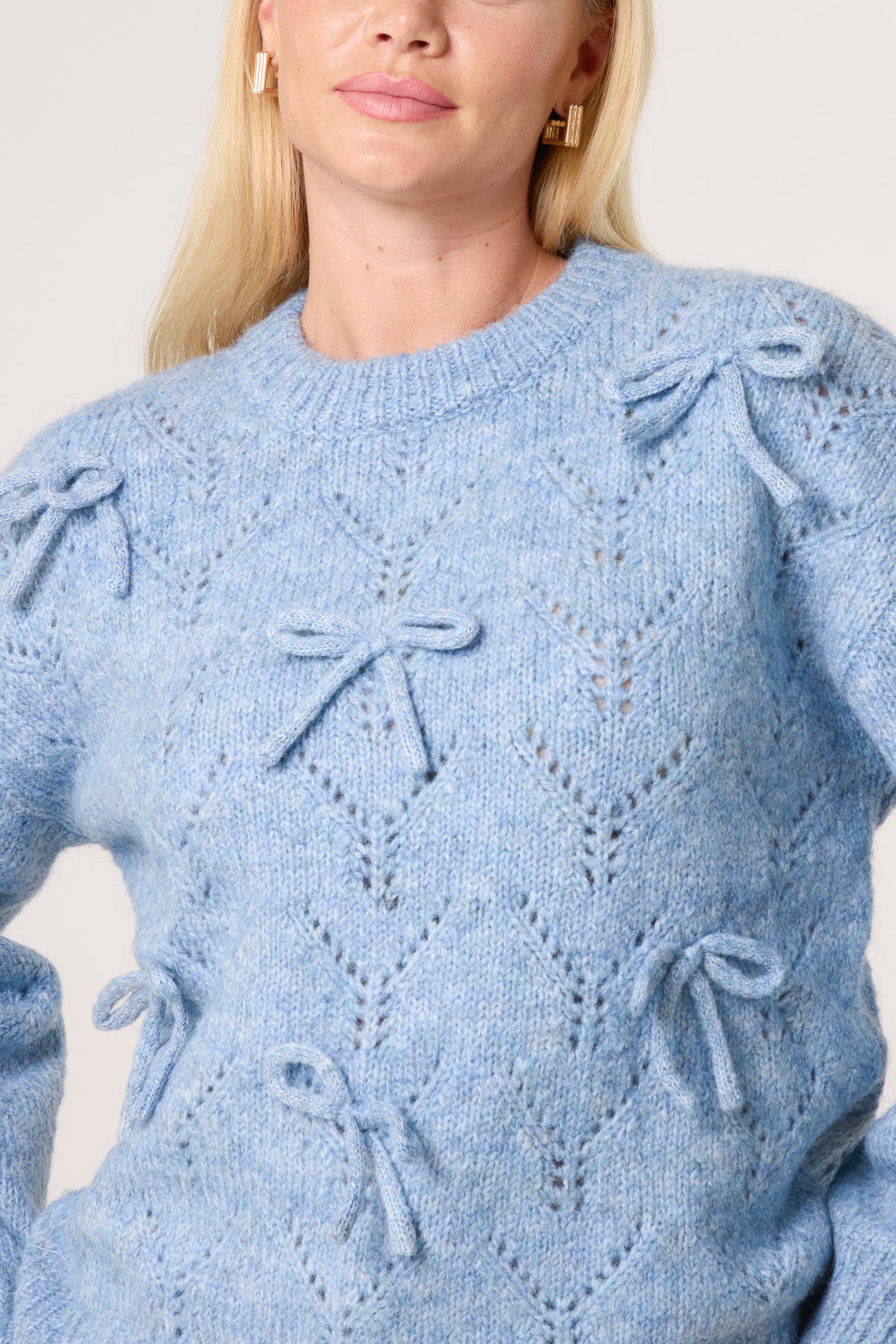 Bow Accent Textured Knit Jumper