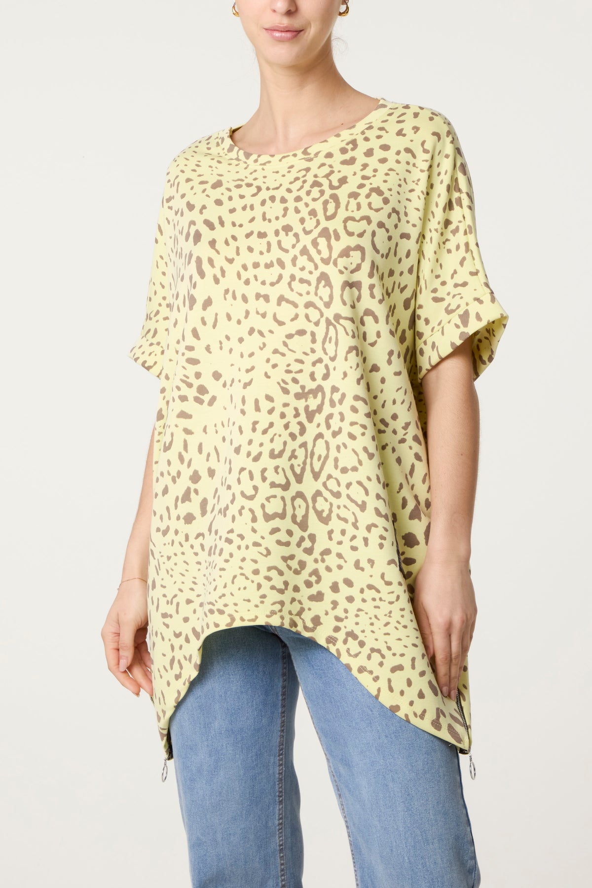 Short Sleeve Animal Sweat Top