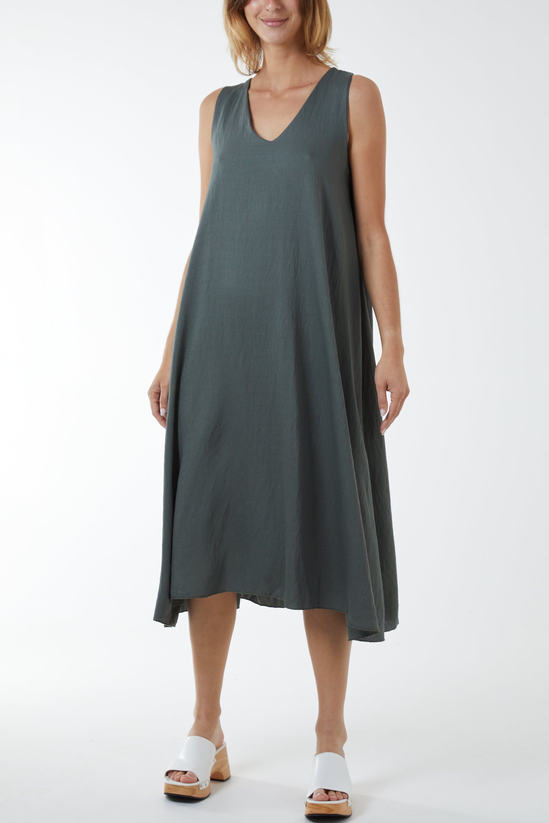 V Neck Sleeveless Dress