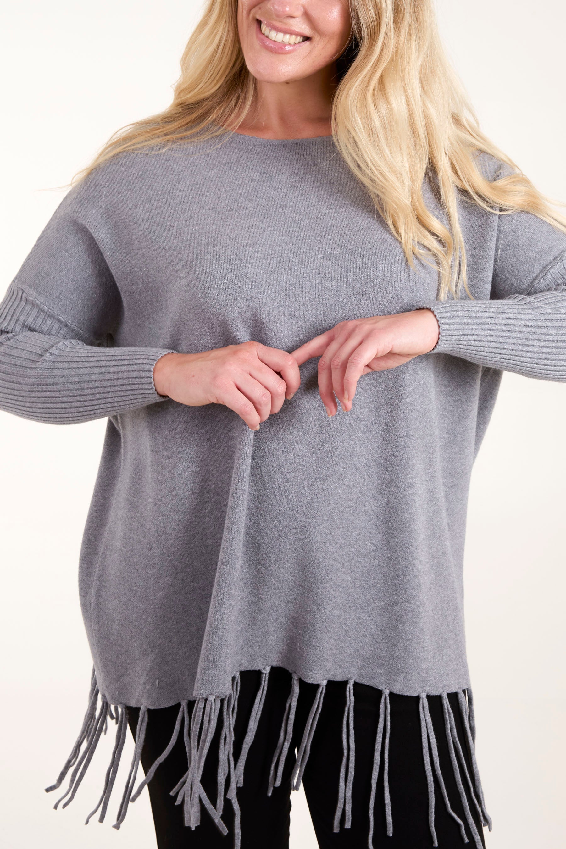 Round Neck Fringe Hem Jumper