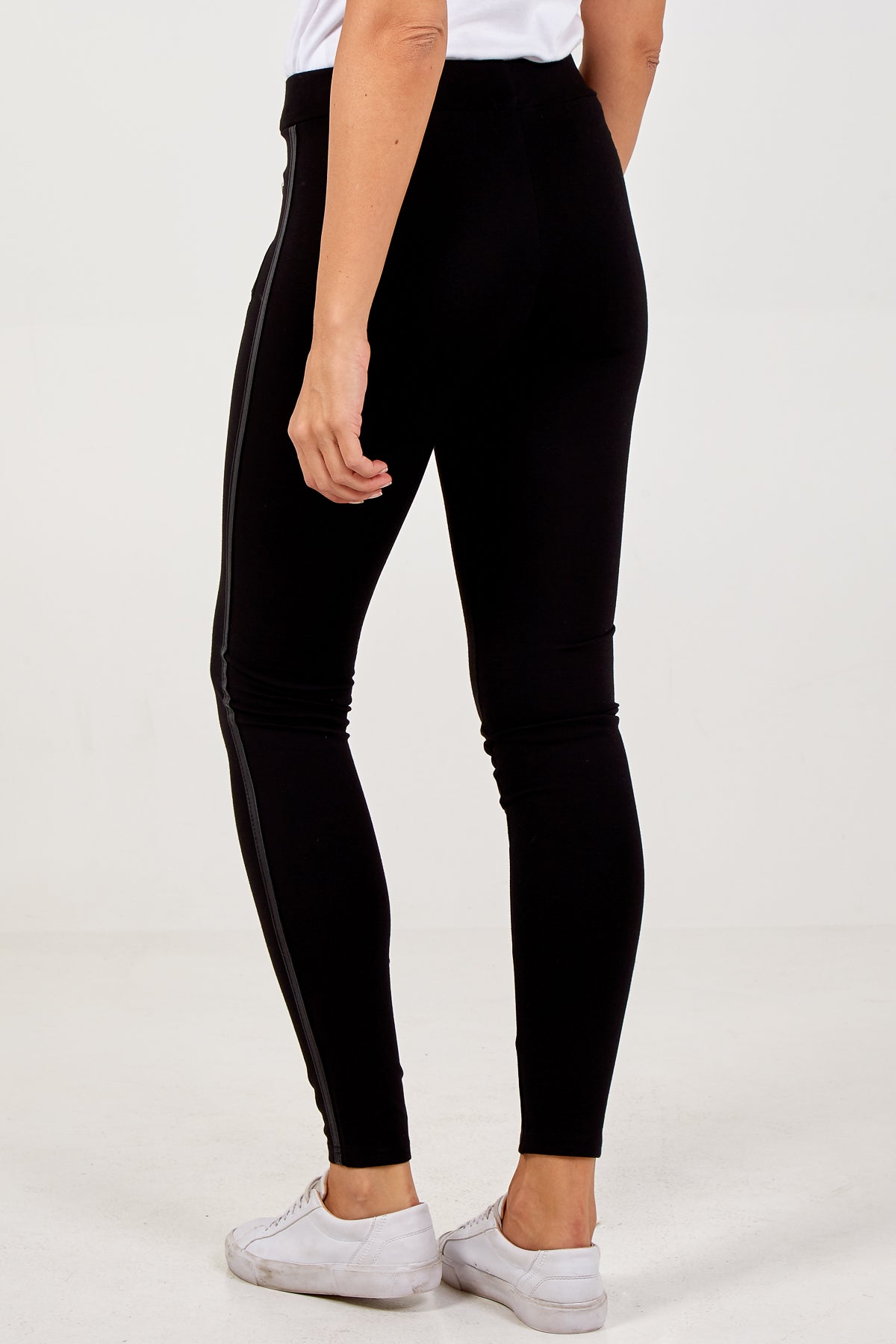 High Waisted Zipped Pocket Legging PU Side Stripe
