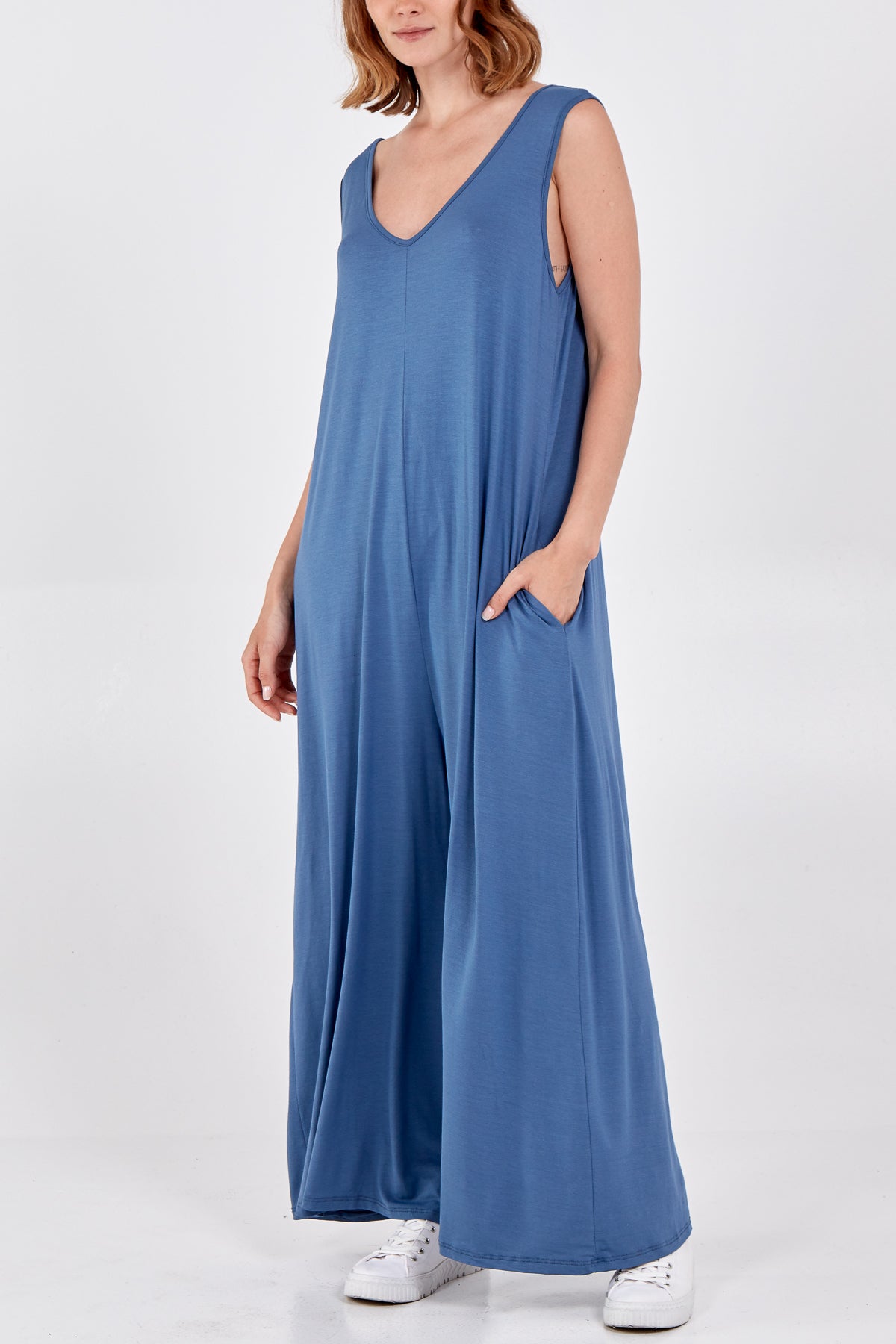 Sleeveless Plain V-Neck Jumpsuit