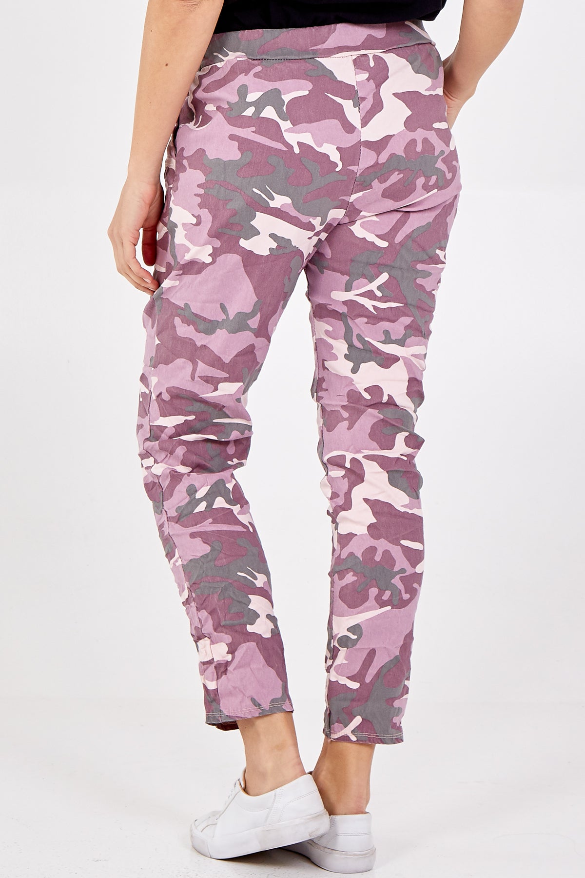 Magic Camouflage Trousers (Extra Large)