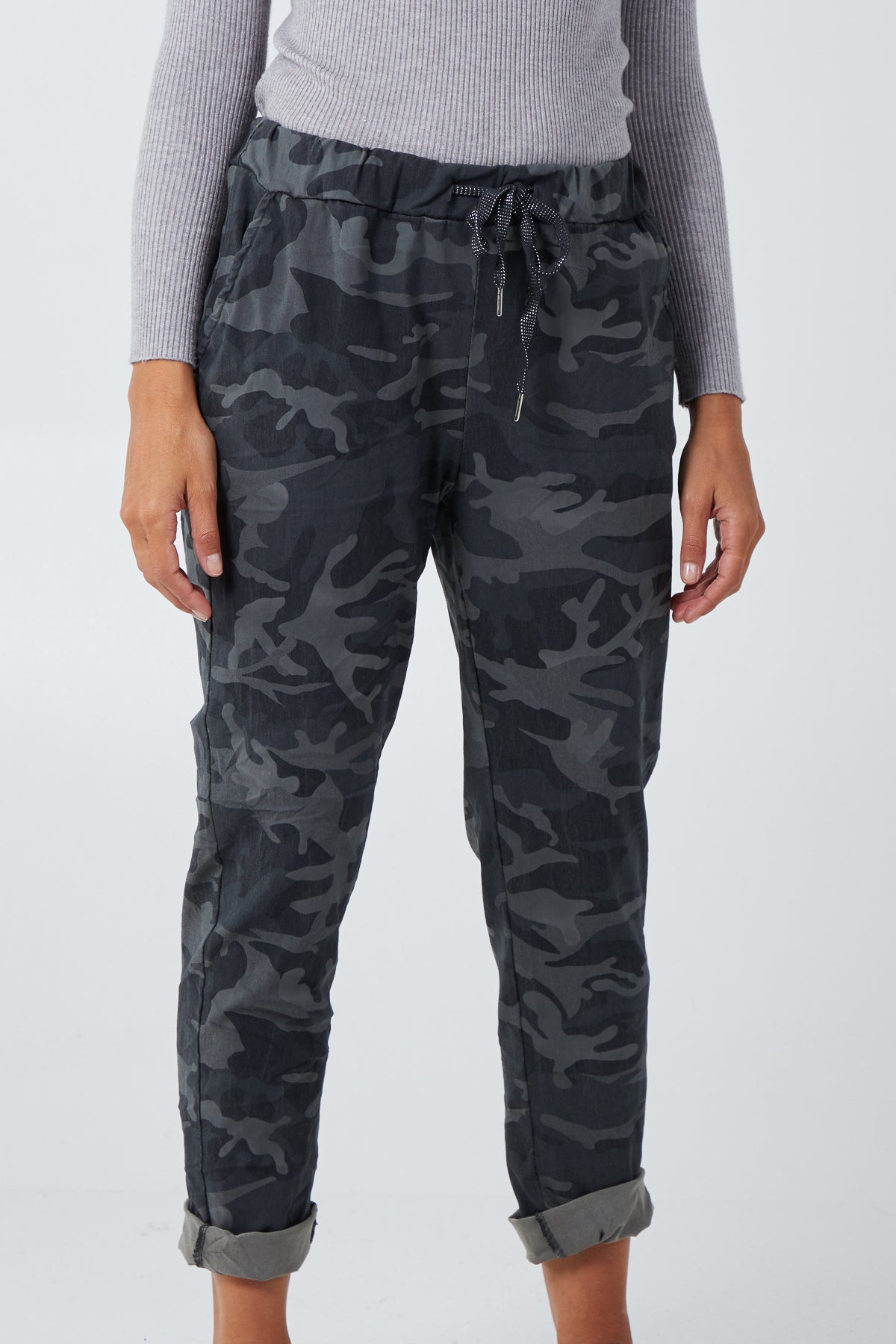 Magic Camouflage Trousers (Extra Large)