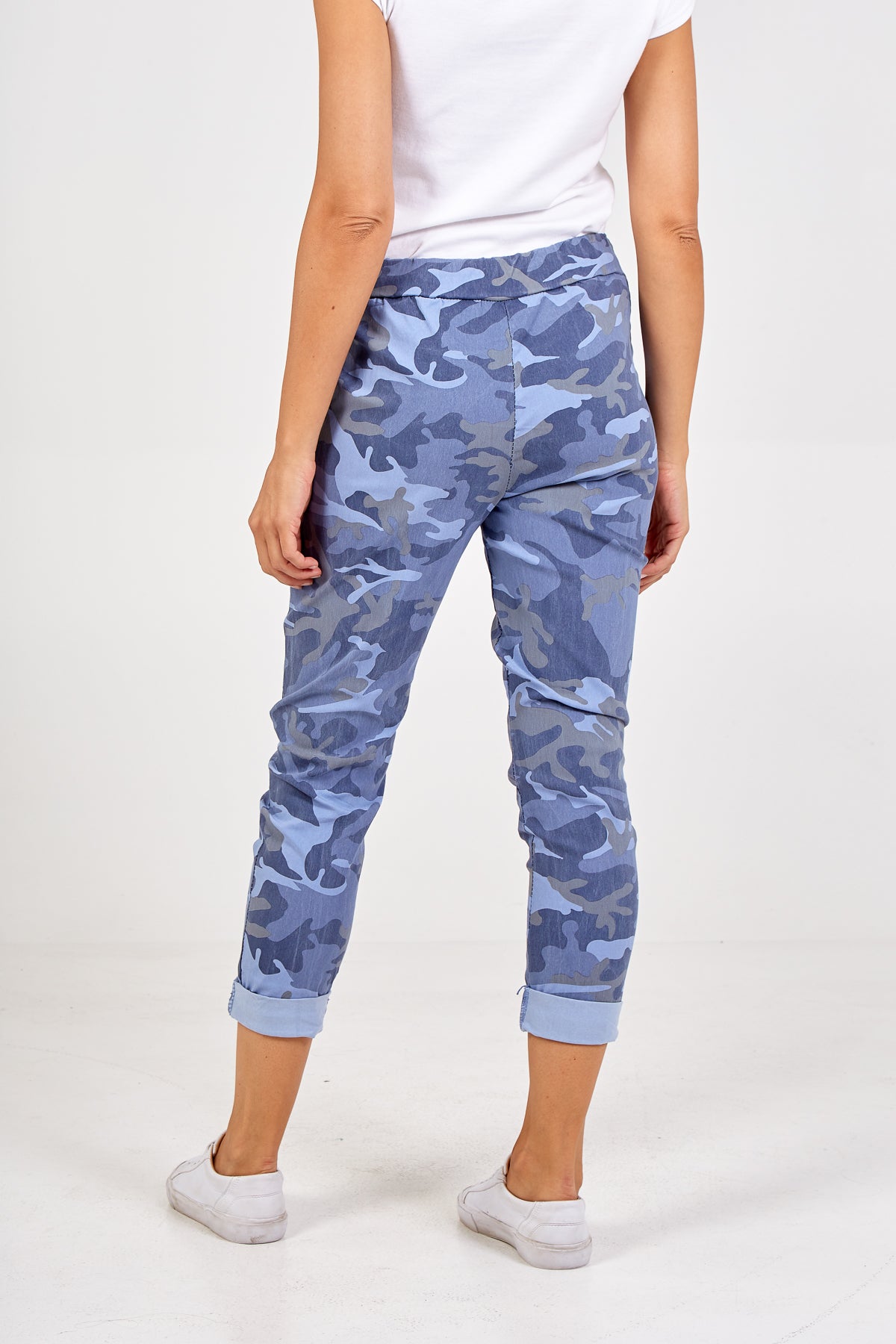 Magic Camouflage Trousers (Extra Large)
