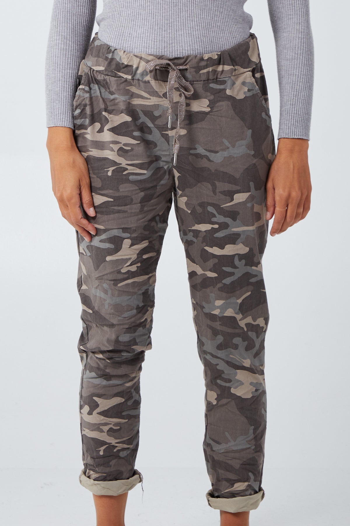 Magic Camouflage Trousers (Extra Large)