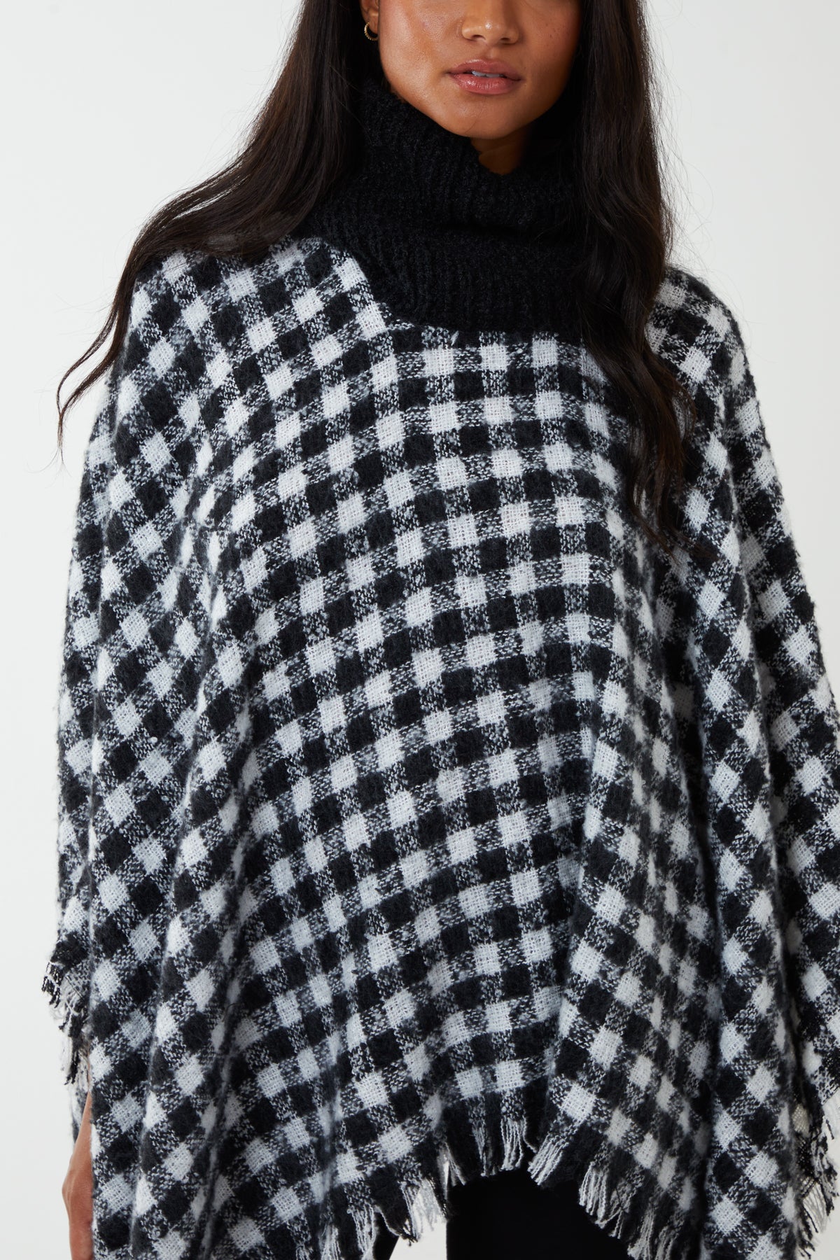 Plaid Roll Neck Tassel Poncho