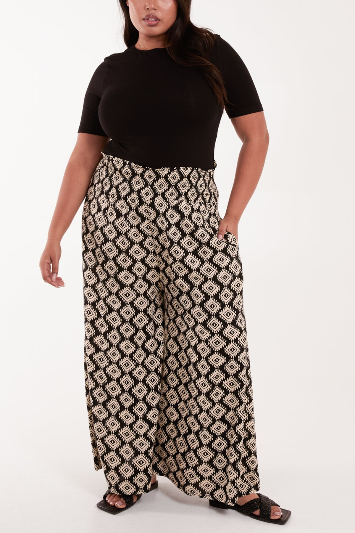 Curve Shirred Wide Leg Geometric Trousers