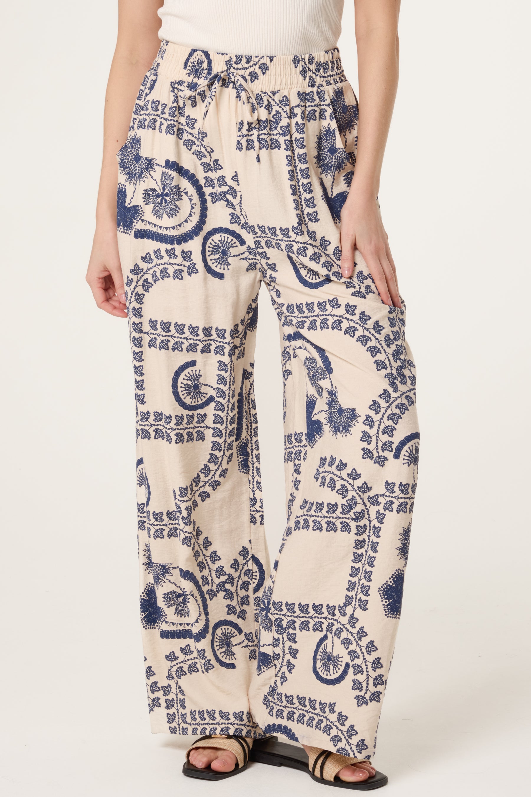 Trousers With Ethnic-Inspired Print