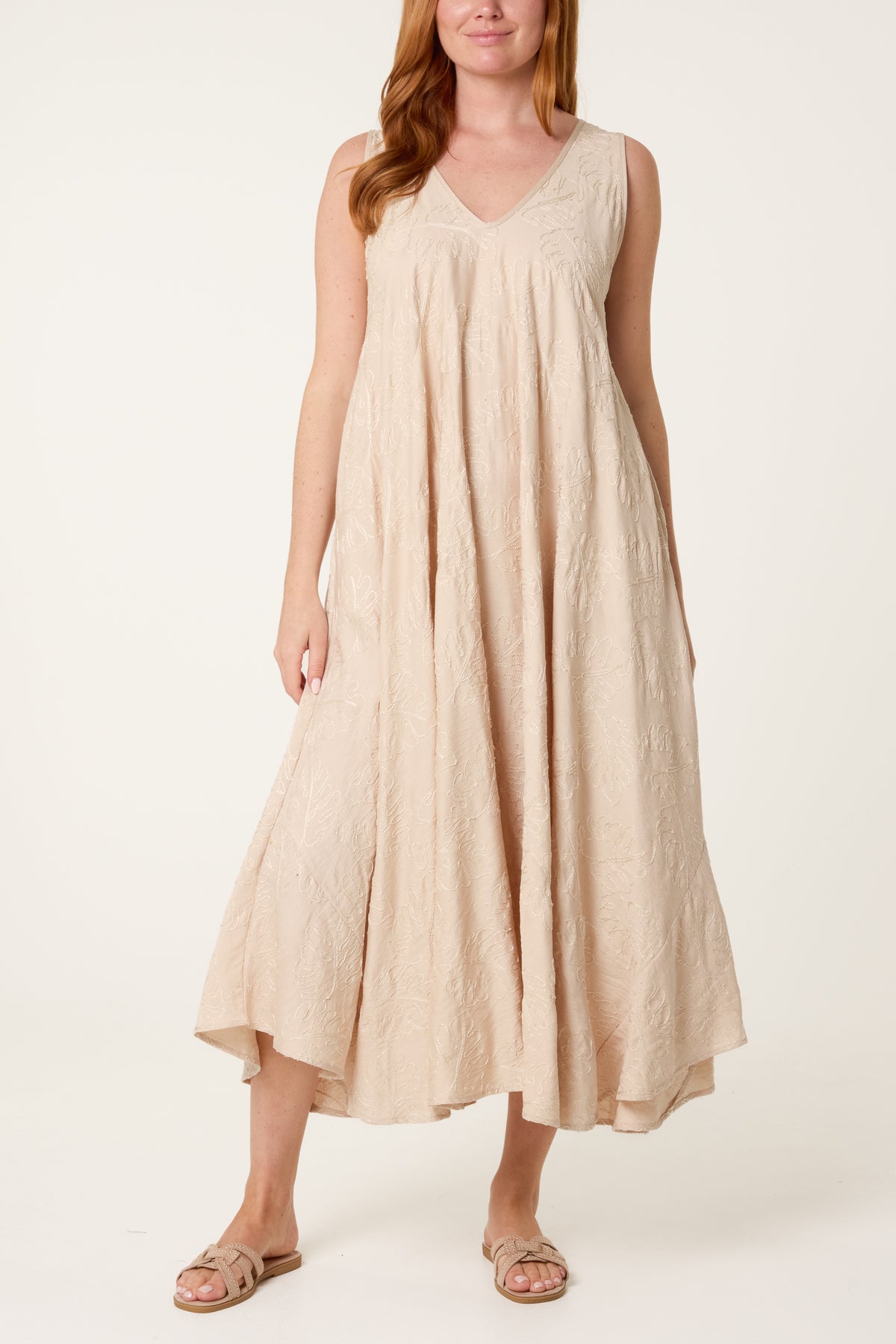 Embroidery V-Neck Relaxed Dress