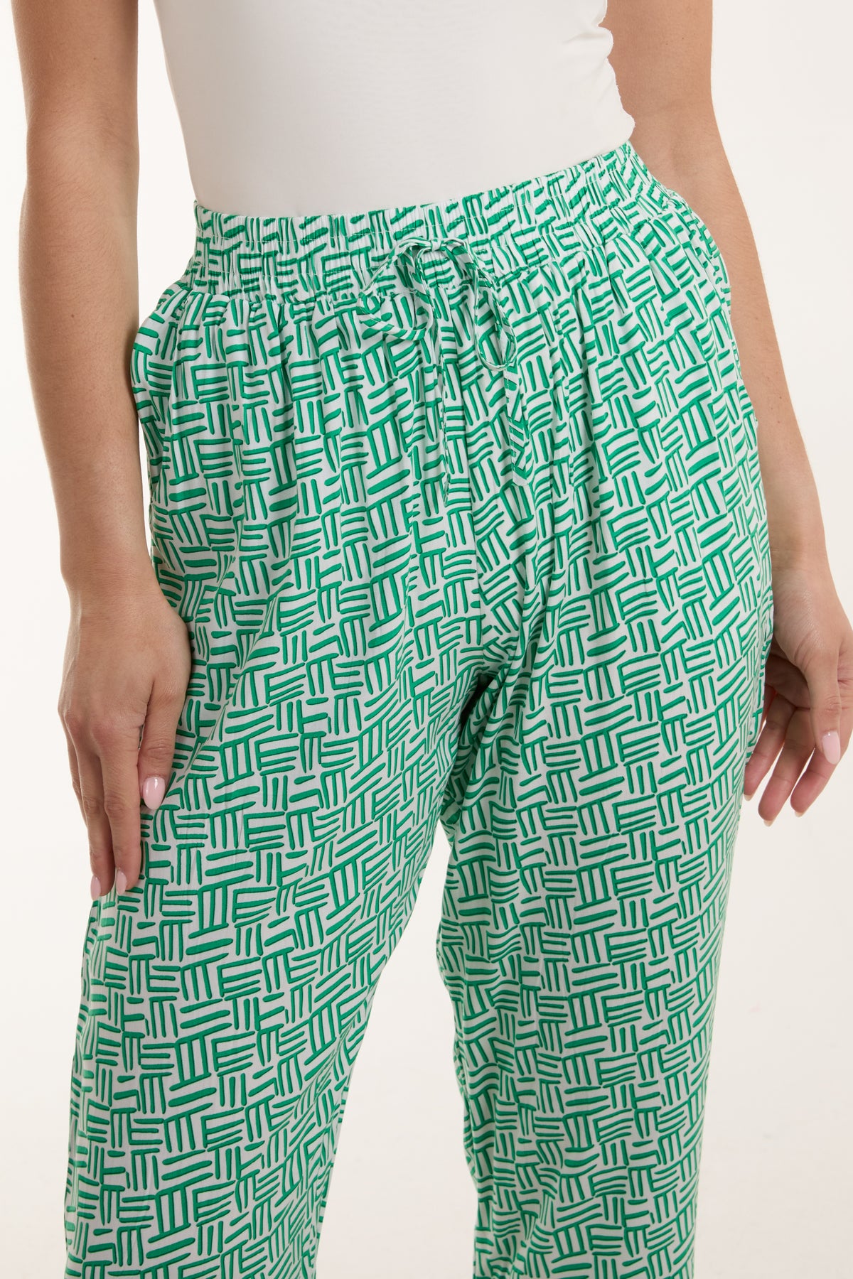 Geometric Print Capri Trousers
