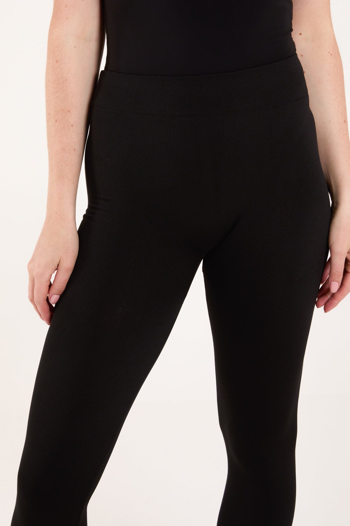 Medium Basic Black Fleeced Legging