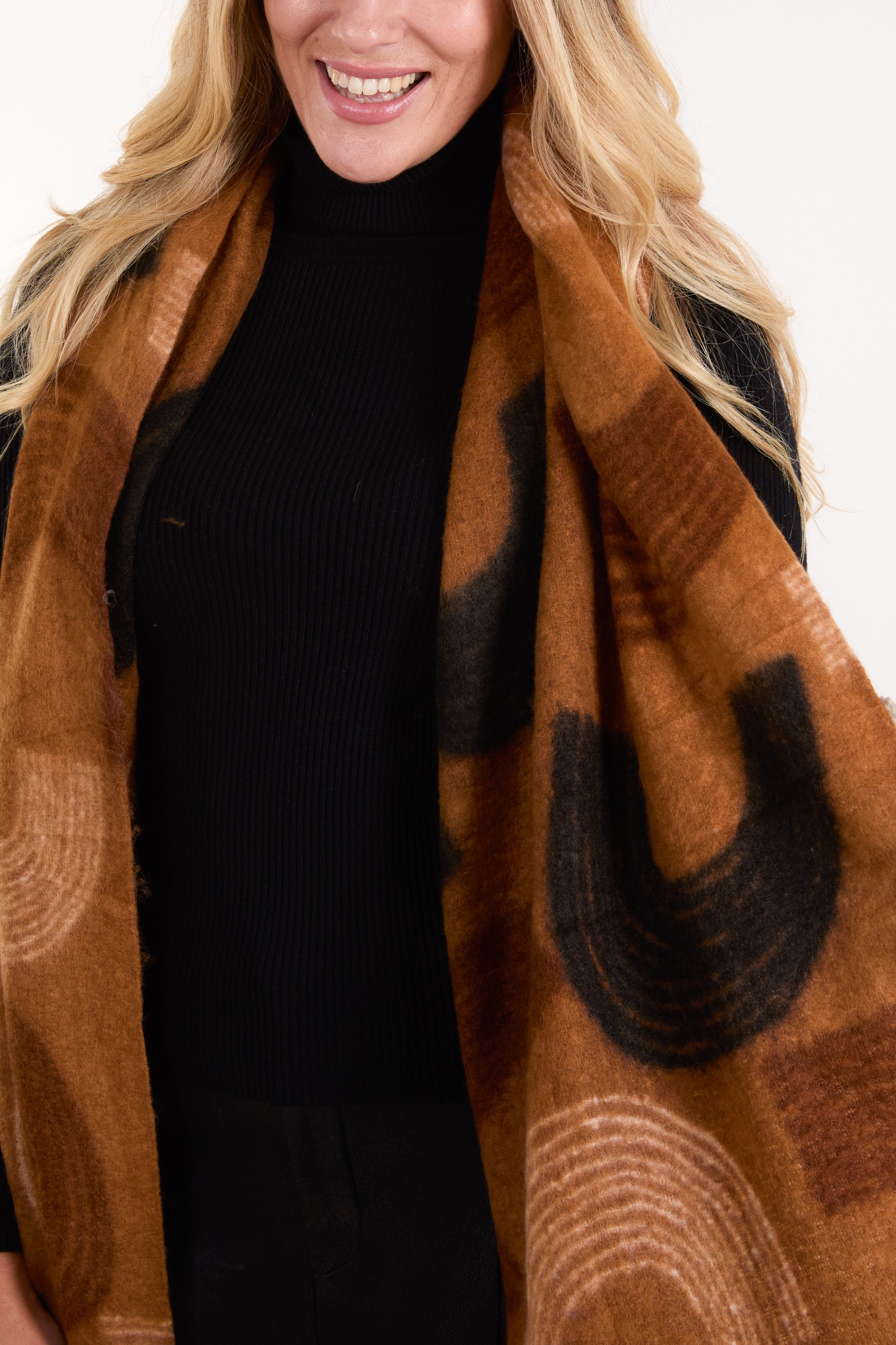 Geometric Print Tassel Scarf