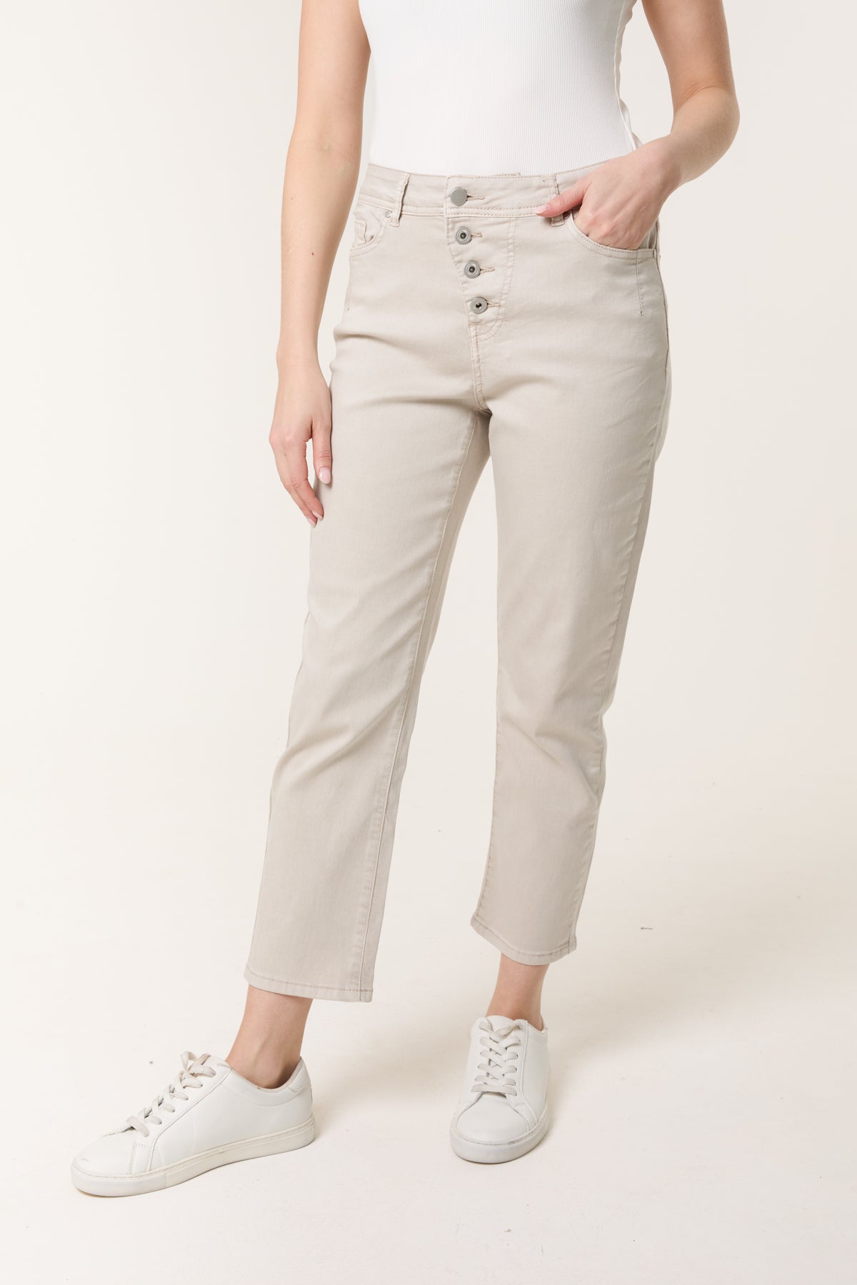 Multi Button-Front Capri Trouser Jeans